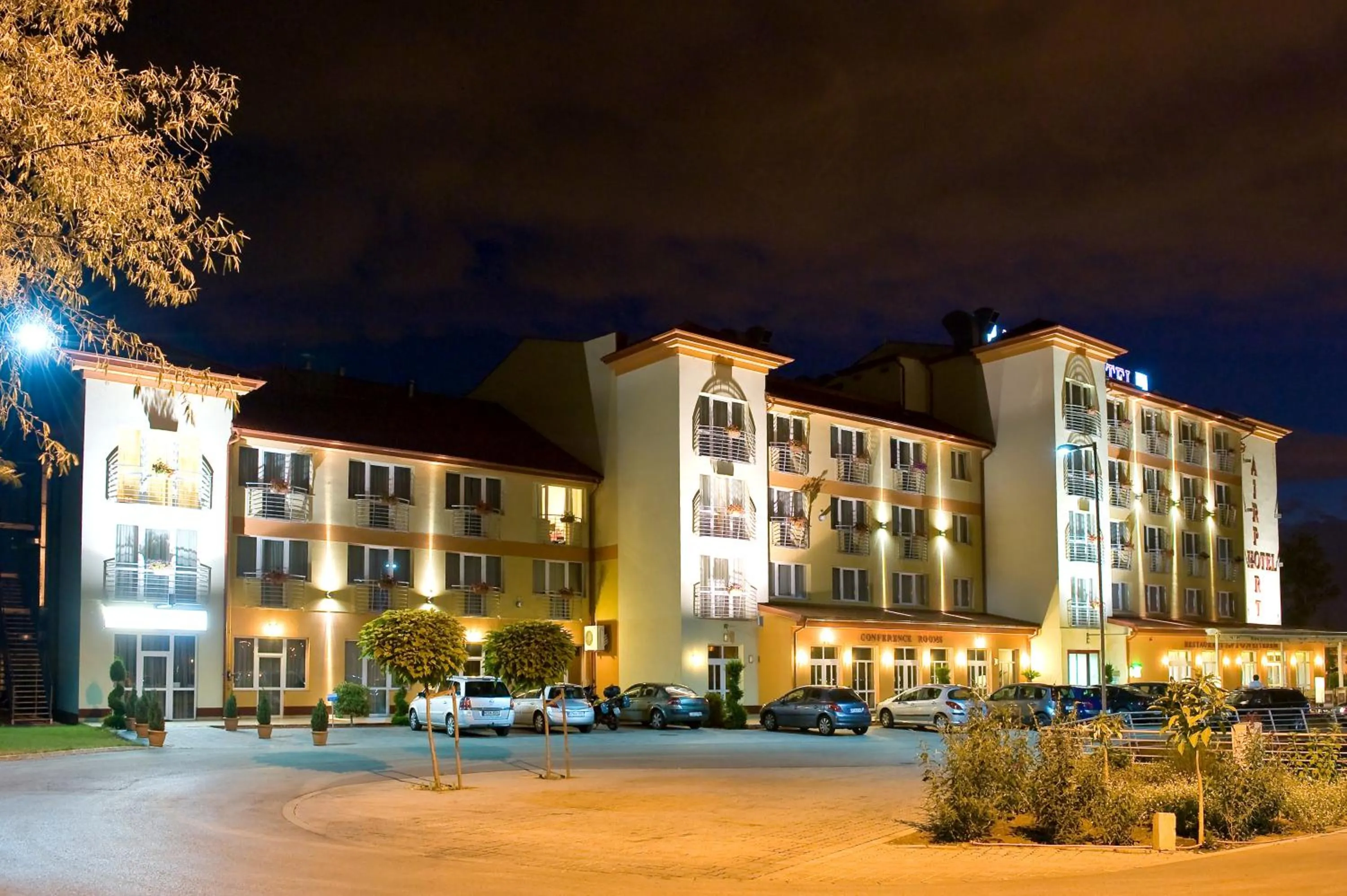 Facade/entrance in Airport Hotel Budapest