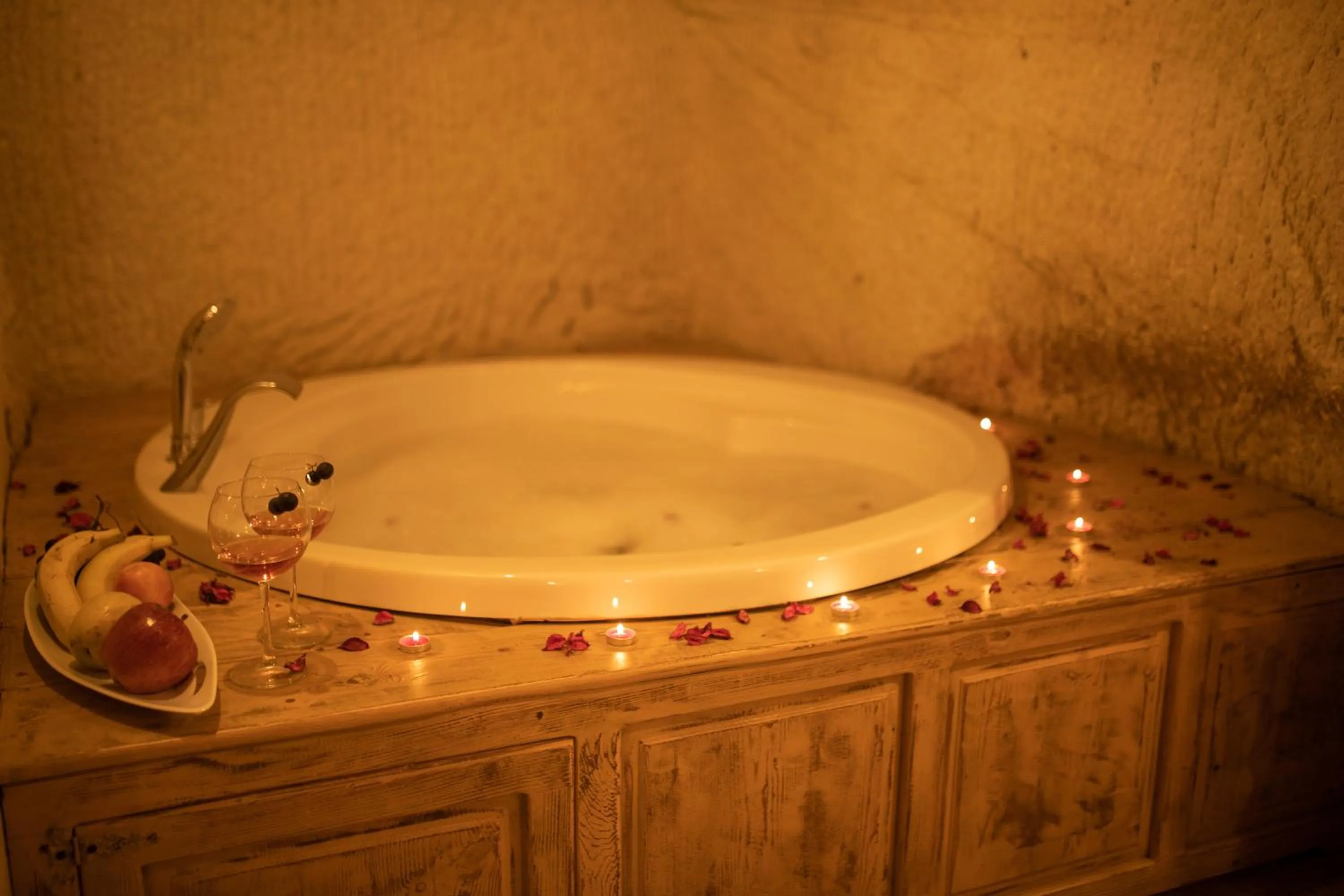 Bath in Pome Granate Cave Hotel