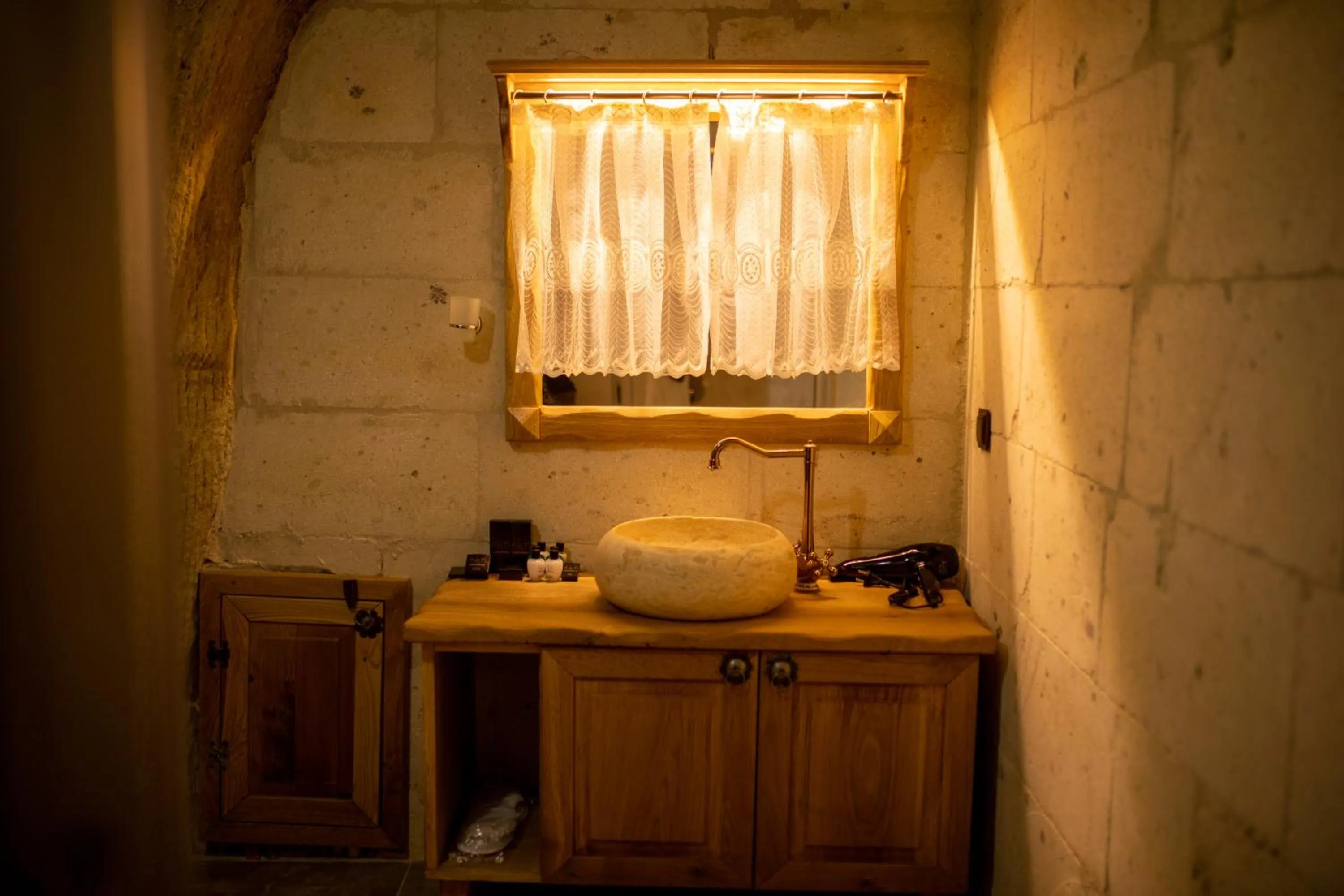Bathroom in Pome Granate Cave Hotel