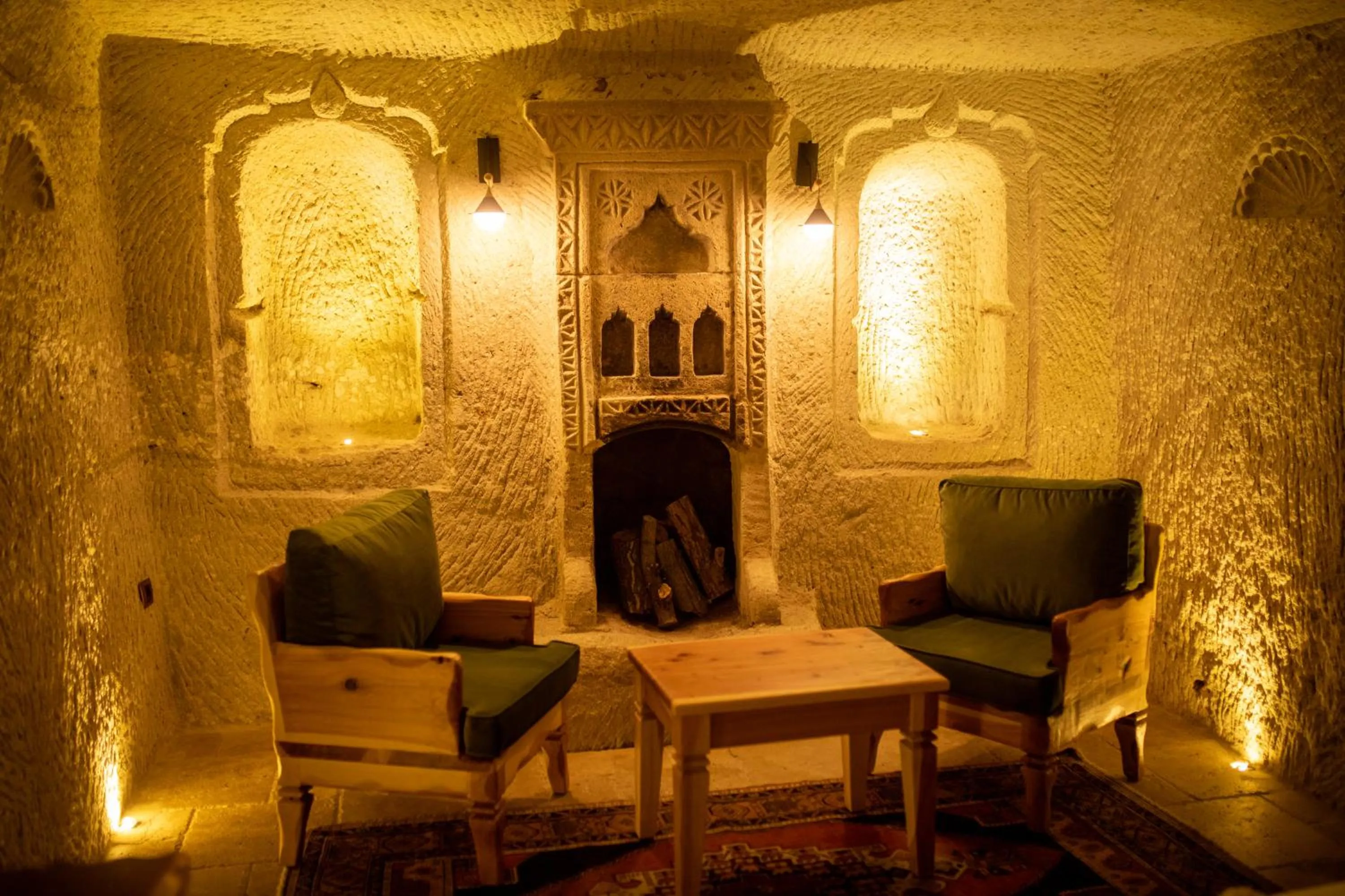 Seating area in Pome Granate Cave Hotel