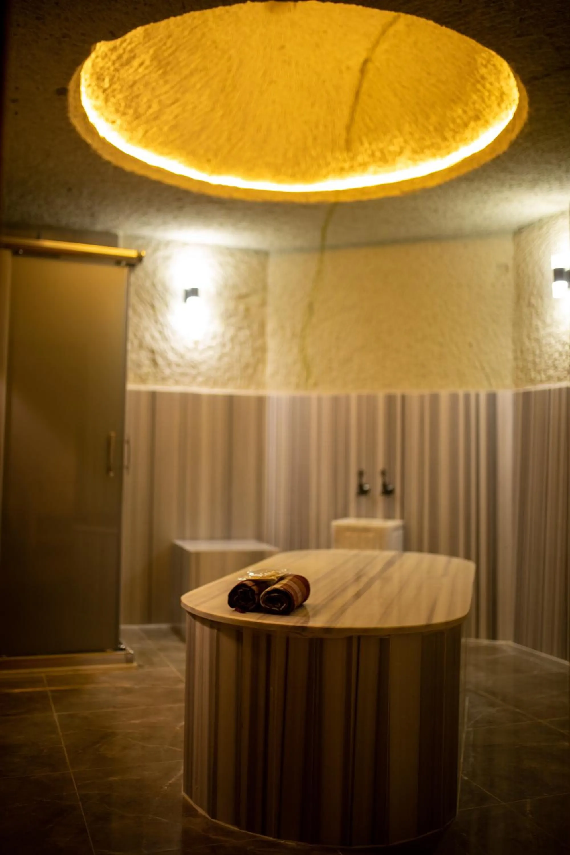 Public Bath in Pome Granate Cave Hotel