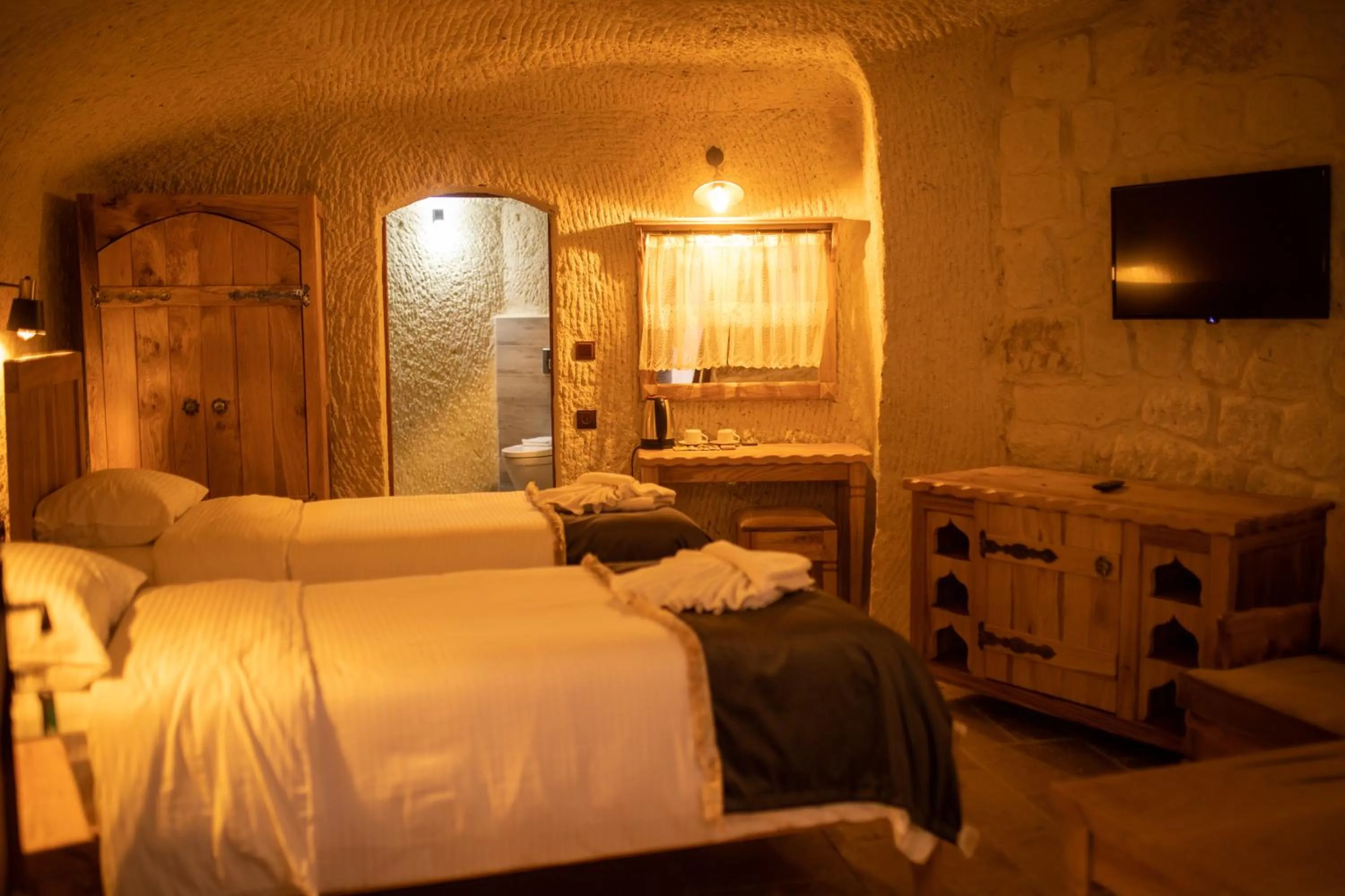 Photo of the whole room in Pome Granate Cave Hotel