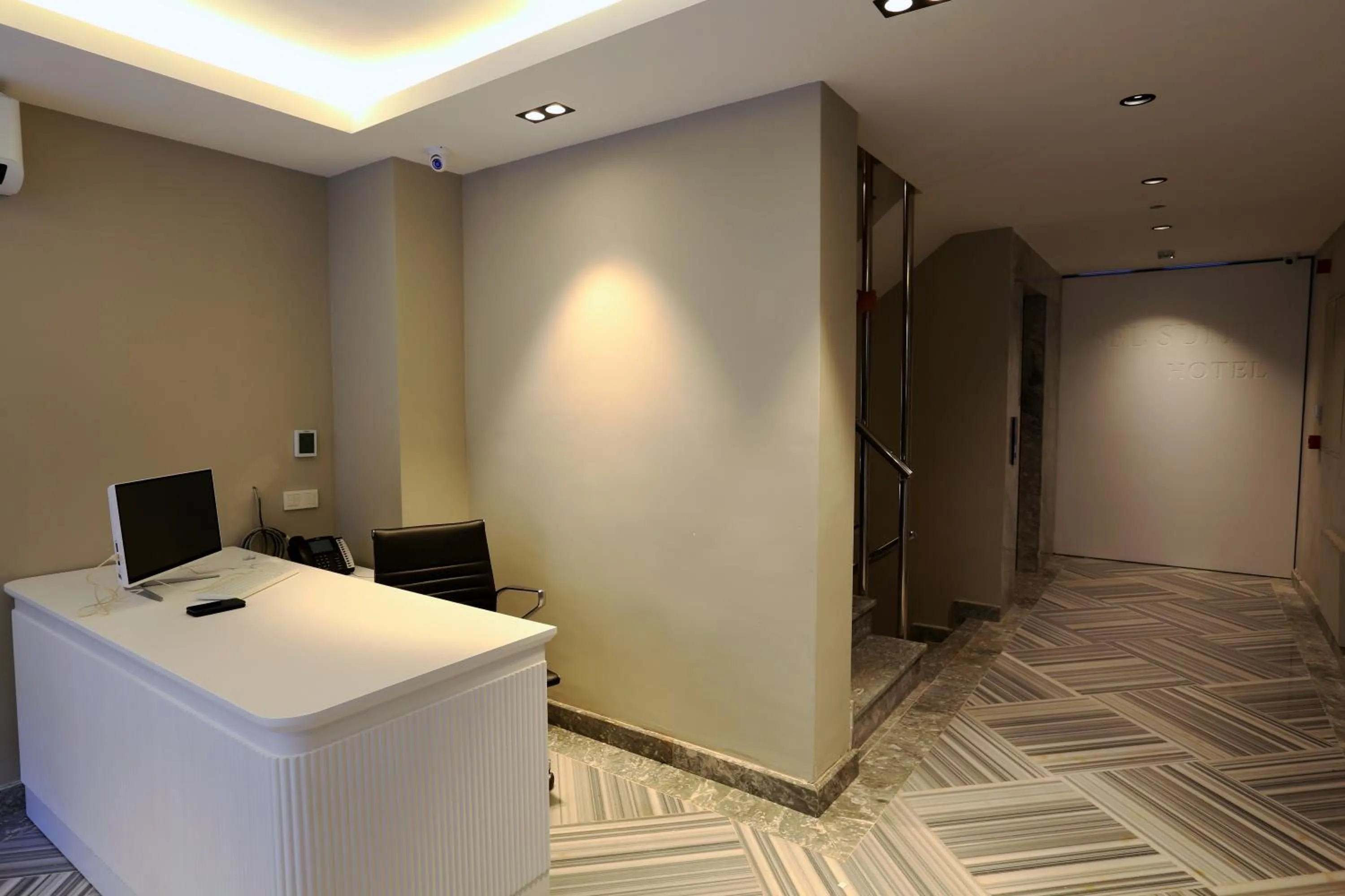 Lobby or reception in Sel Suite Hotel