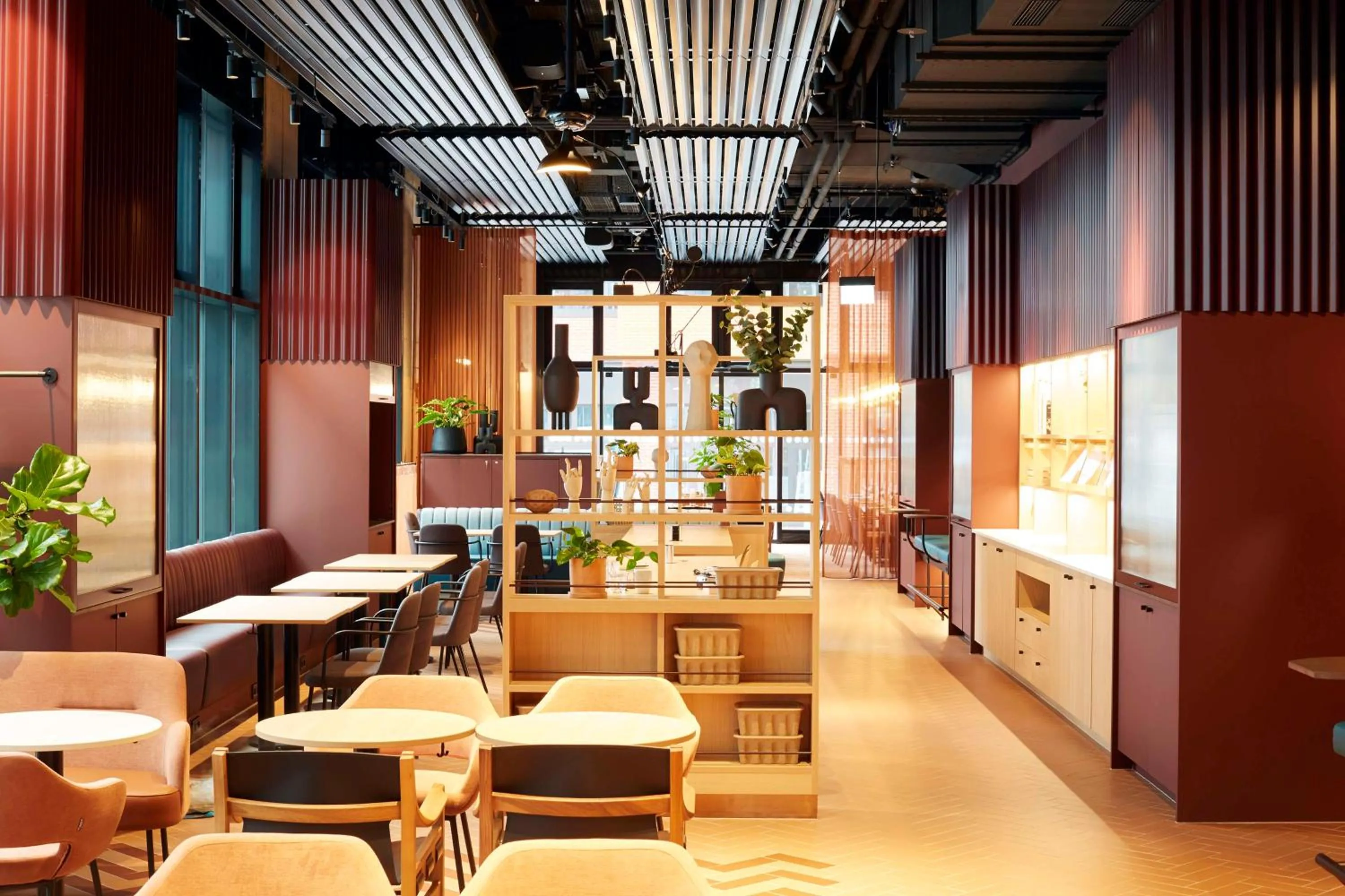 Restaurant/places to eat in Scandic München Macherei