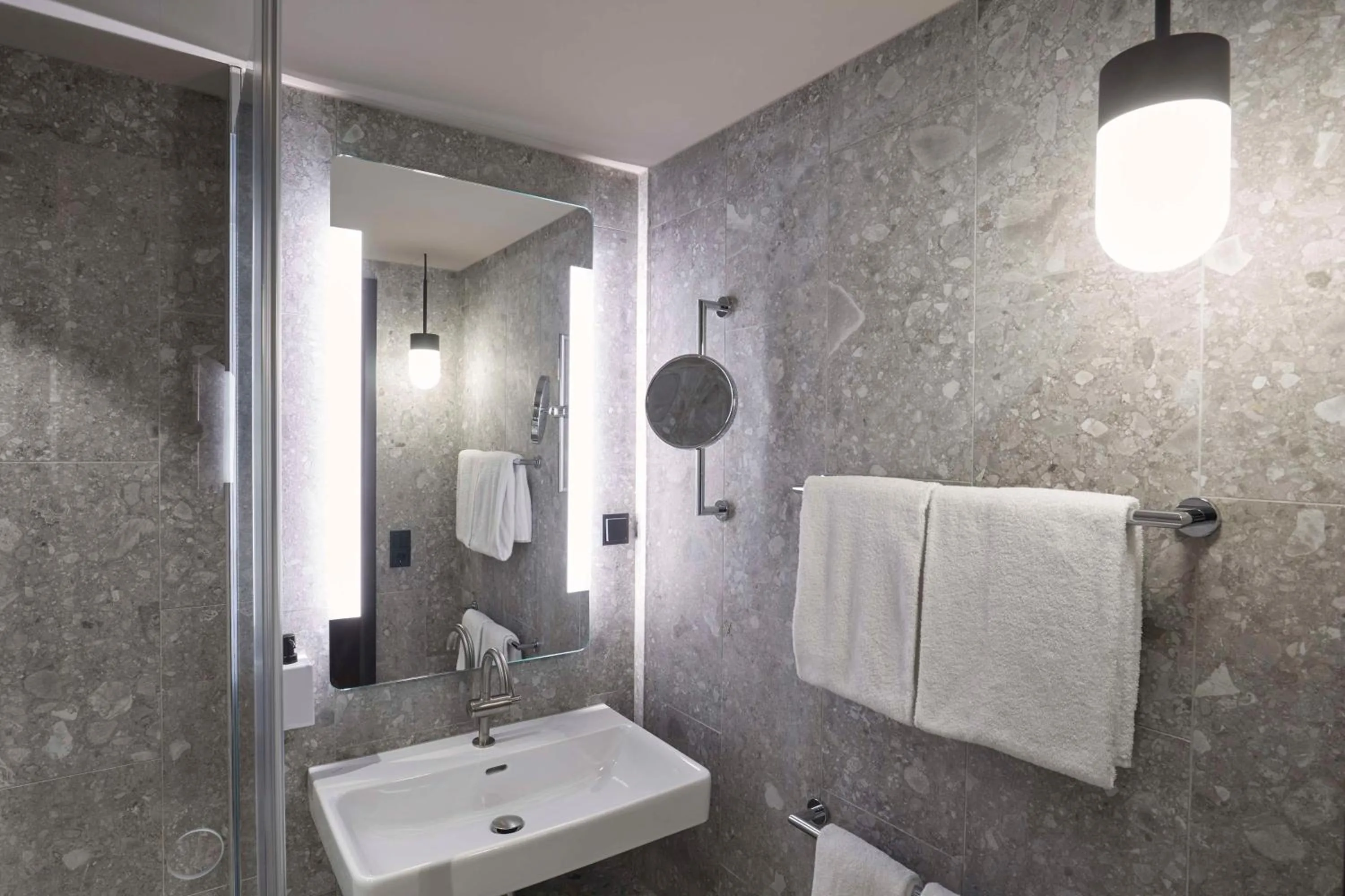 Bathroom in Scandic München Macherei