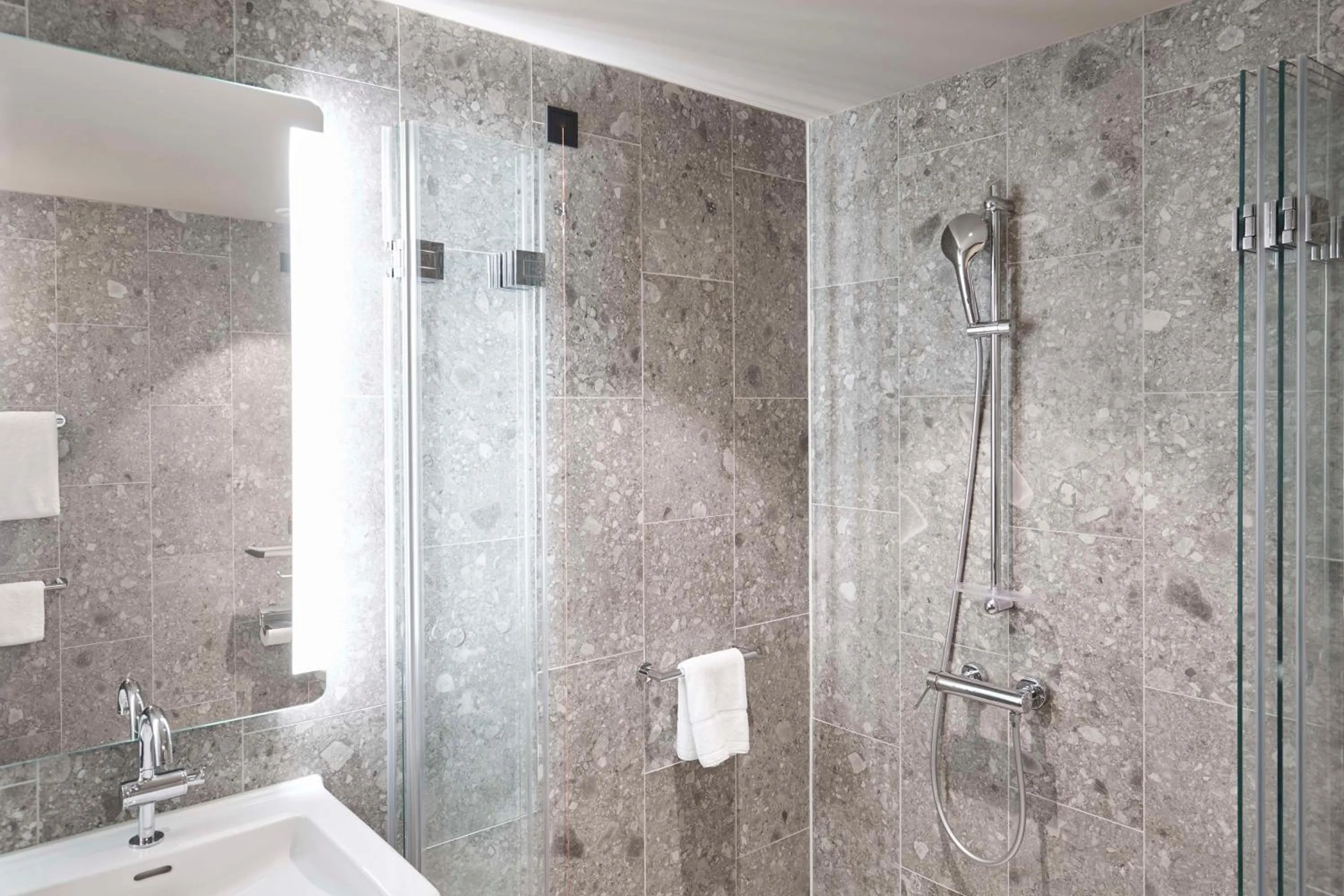 Bathroom in Scandic München Macherei