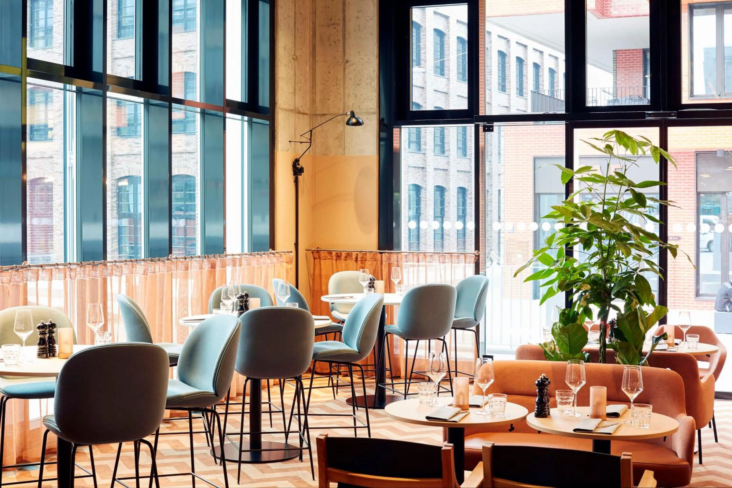 Restaurant/places to eat in Scandic München Macherei