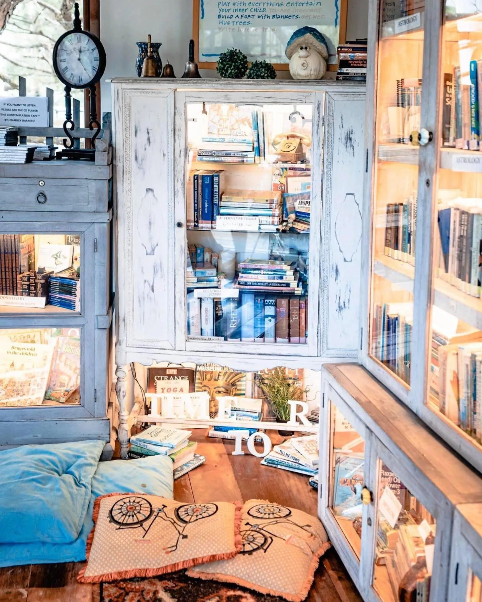 Restaurant/places to eat in Casa Ayesha Sweet Staycation at La Bella Tagaytay