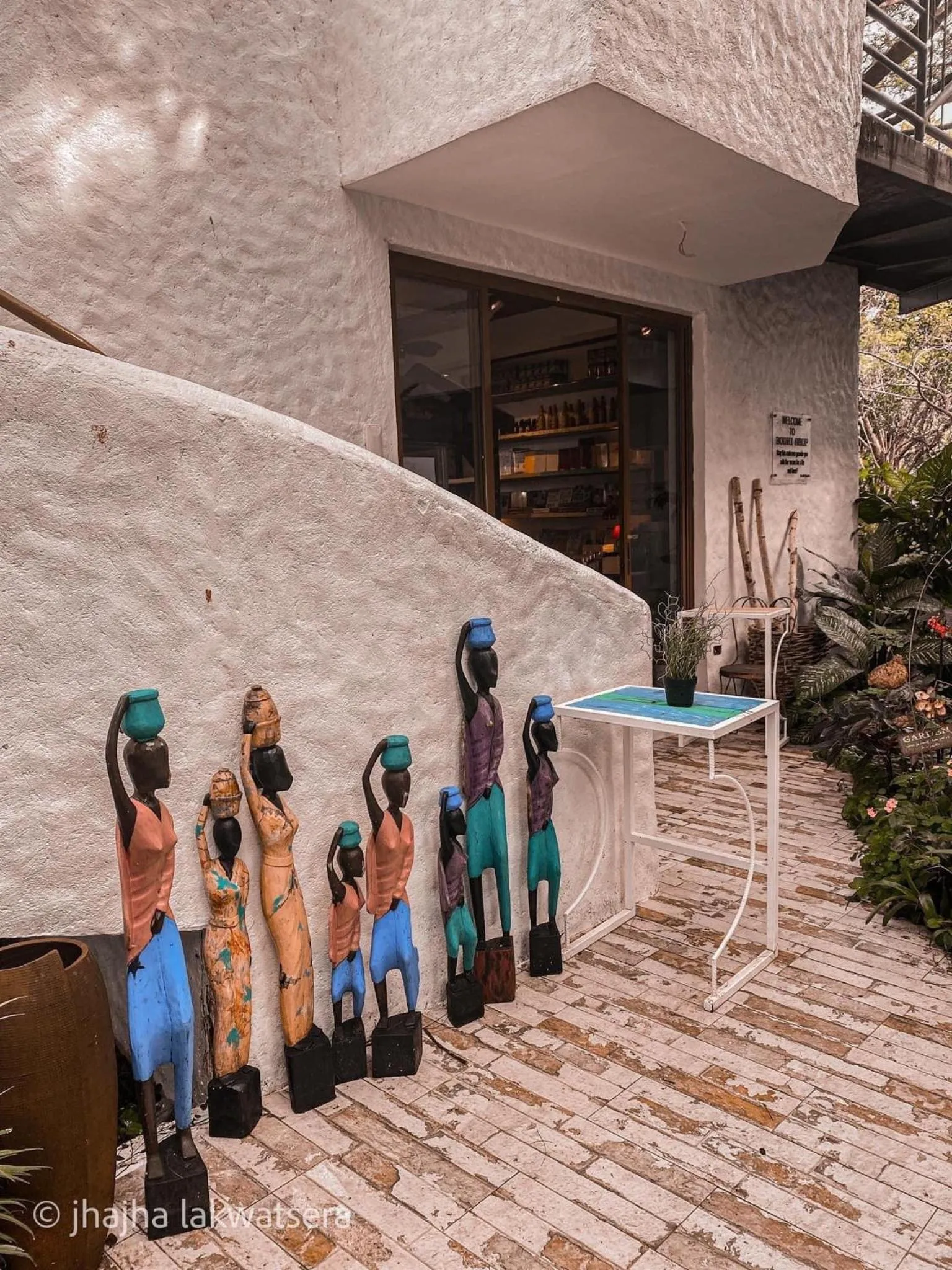 Restaurant/places to eat in Casa Ayesha Sweet Staycation at La Bella Tagaytay