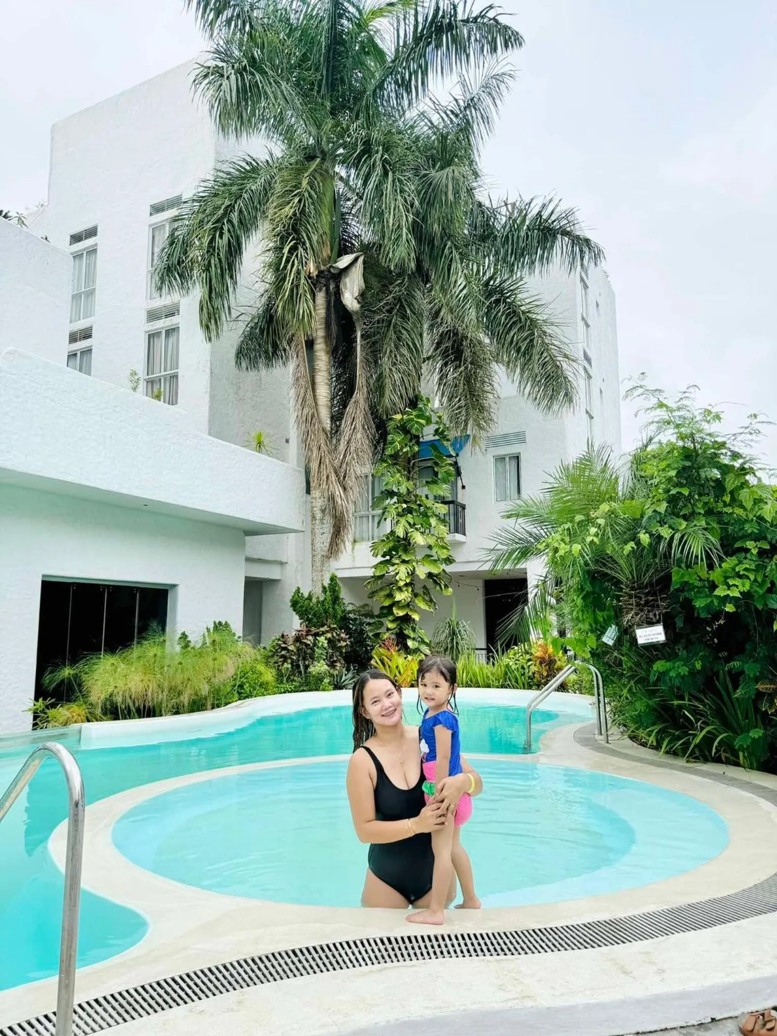 Swimming pool in Casa Ayesha Sweet Staycation at La Bella Tagaytay