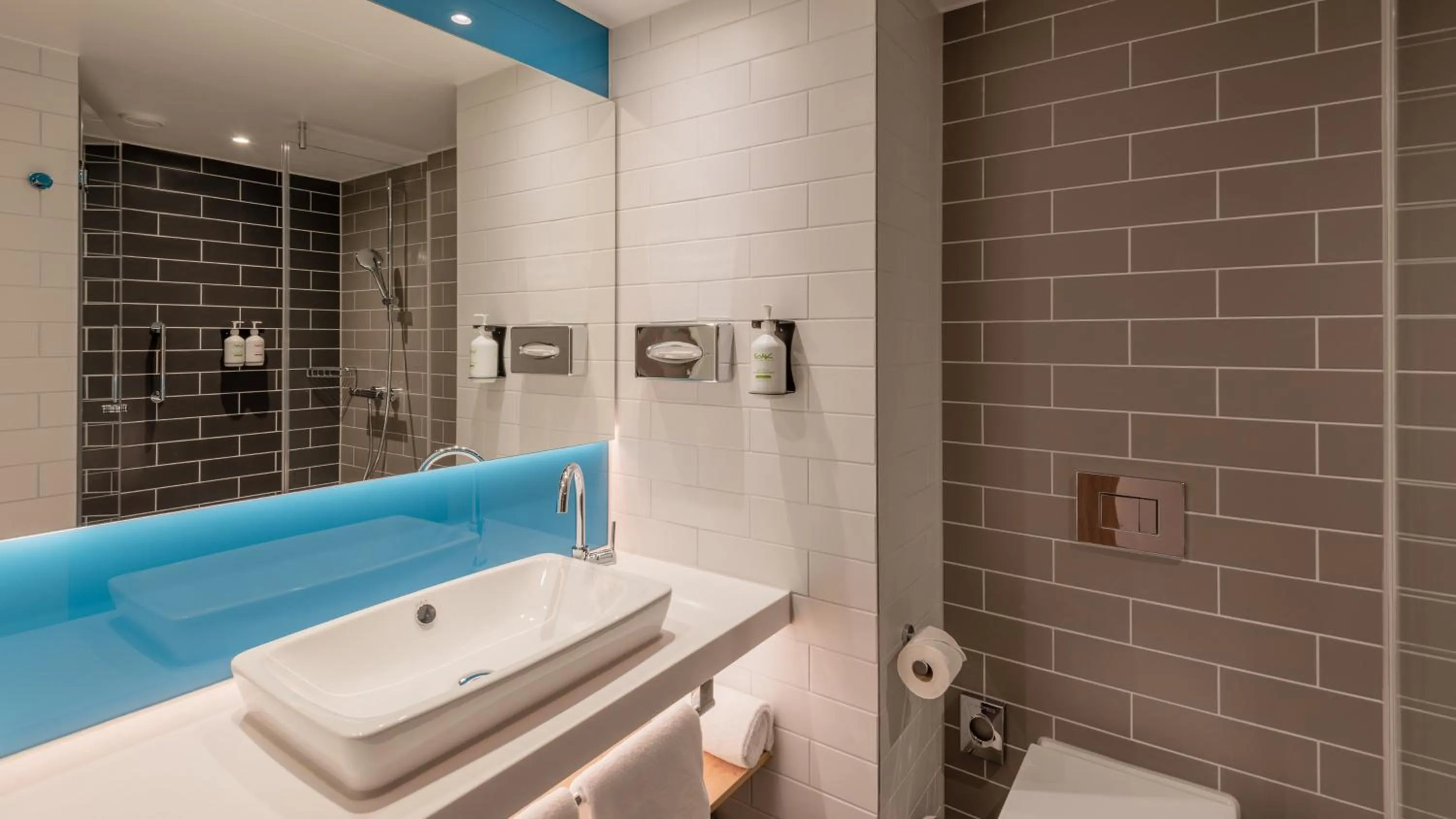 Bathroom in Holiday Inn Express & Suites - Potsdam by IHG