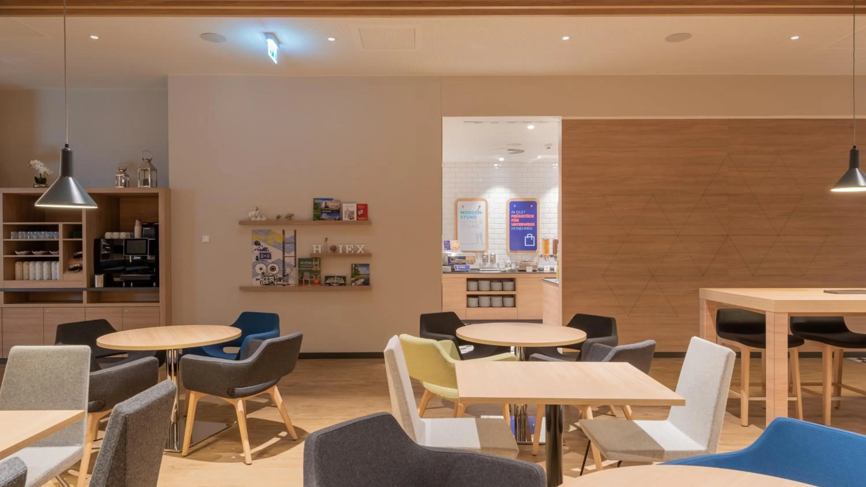 Breakfast in Holiday Inn Express & Suites - Potsdam by IHG