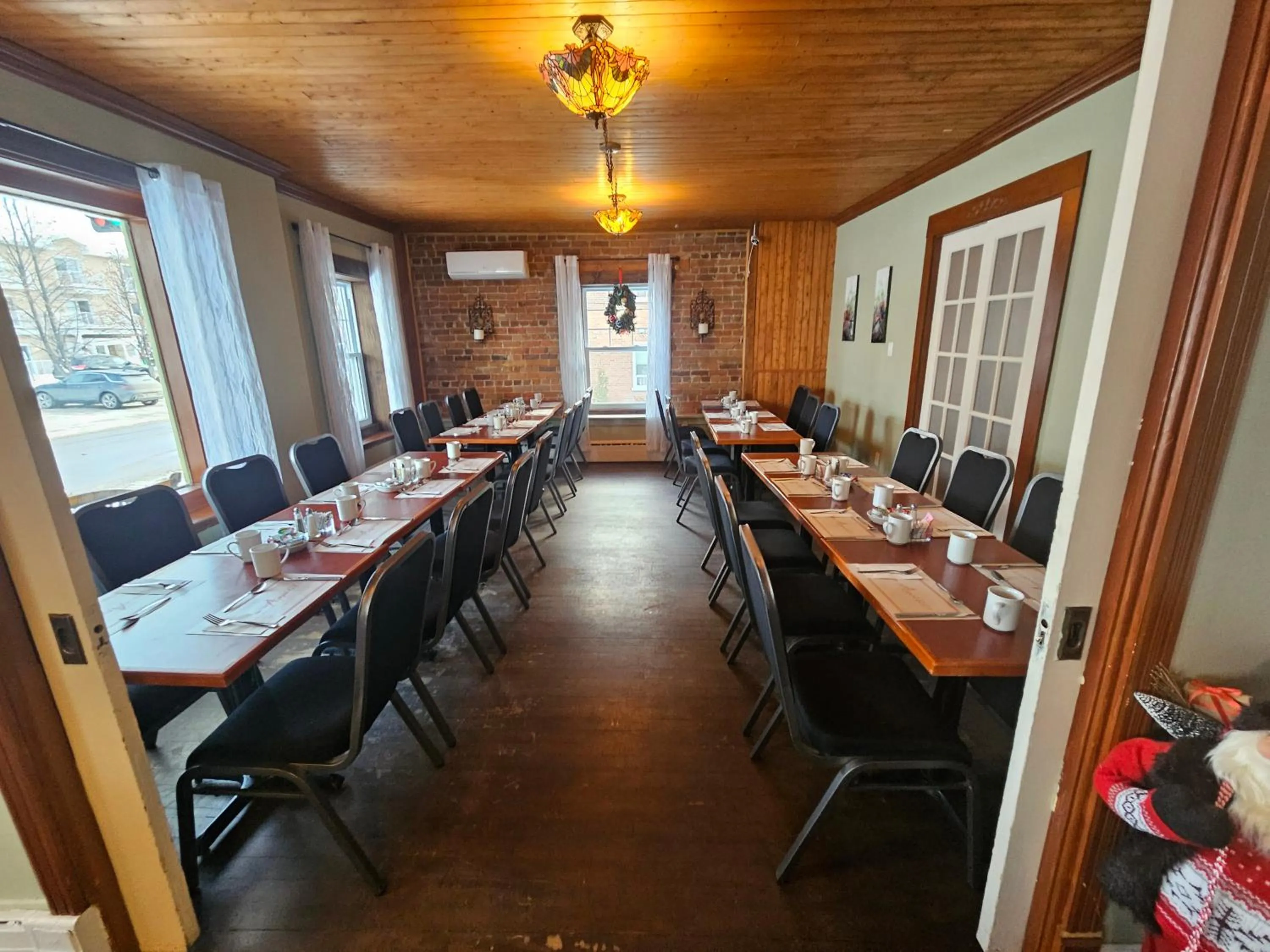 Restaurant/places to eat in auberge les deux tours