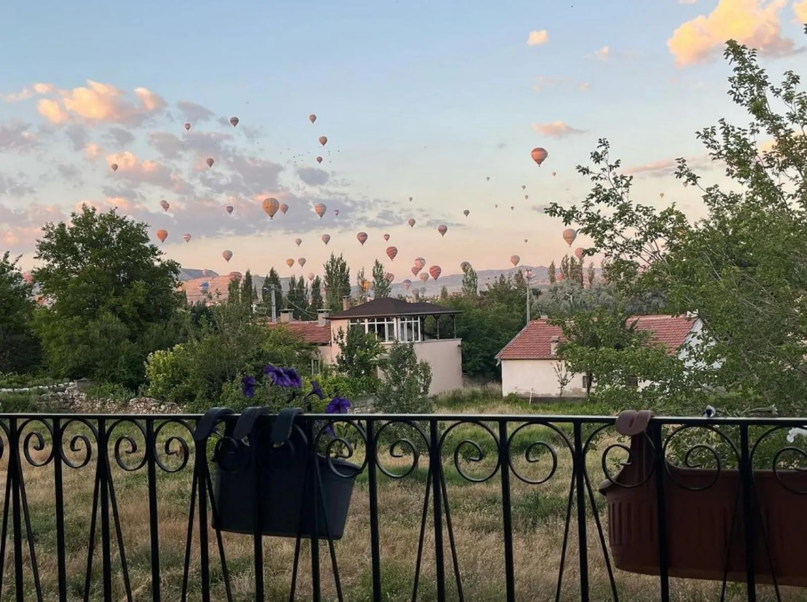 Restaurant/places to eat in Kemerli House