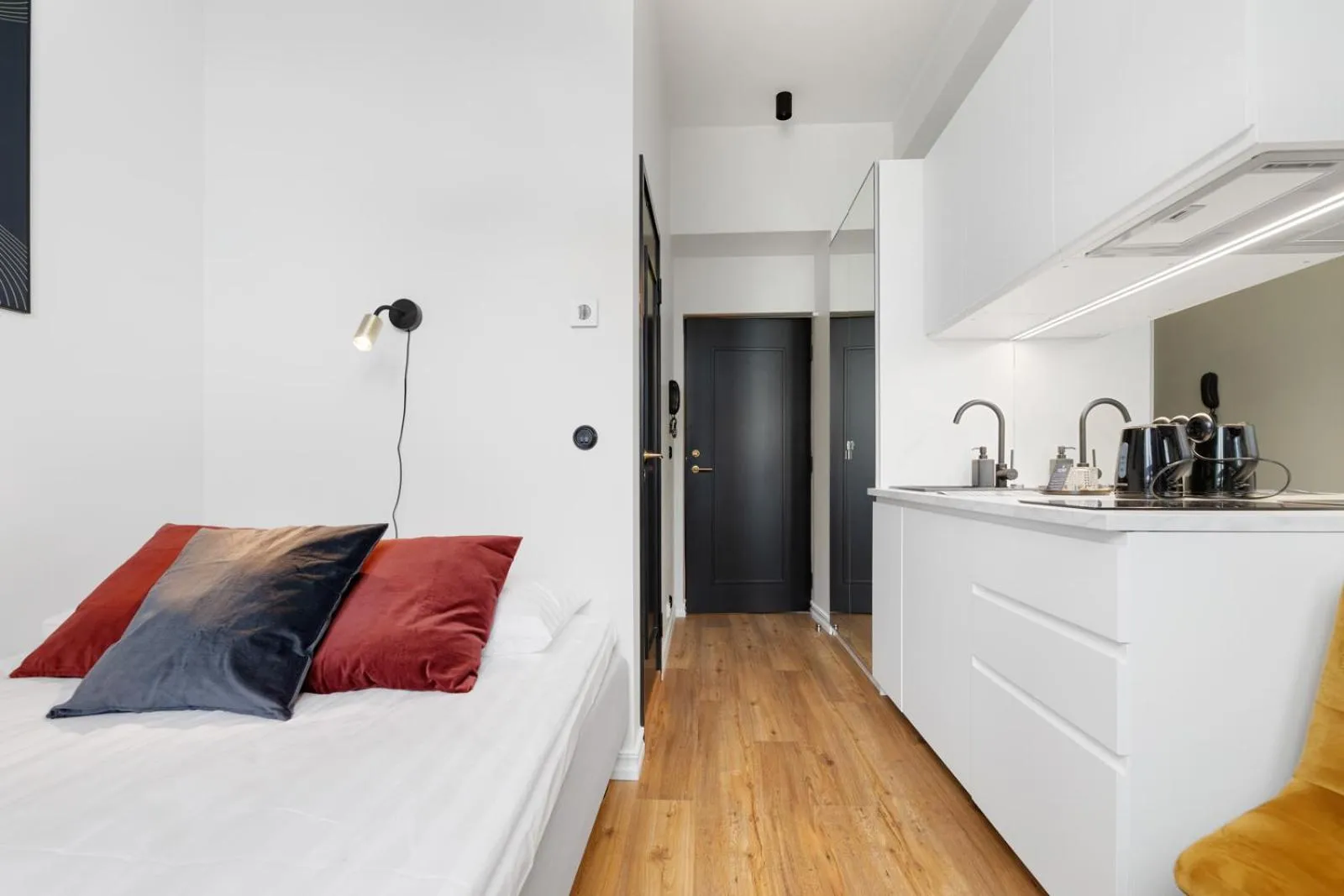 Photo of the whole room, Bed in Bob W Tartu Old Town