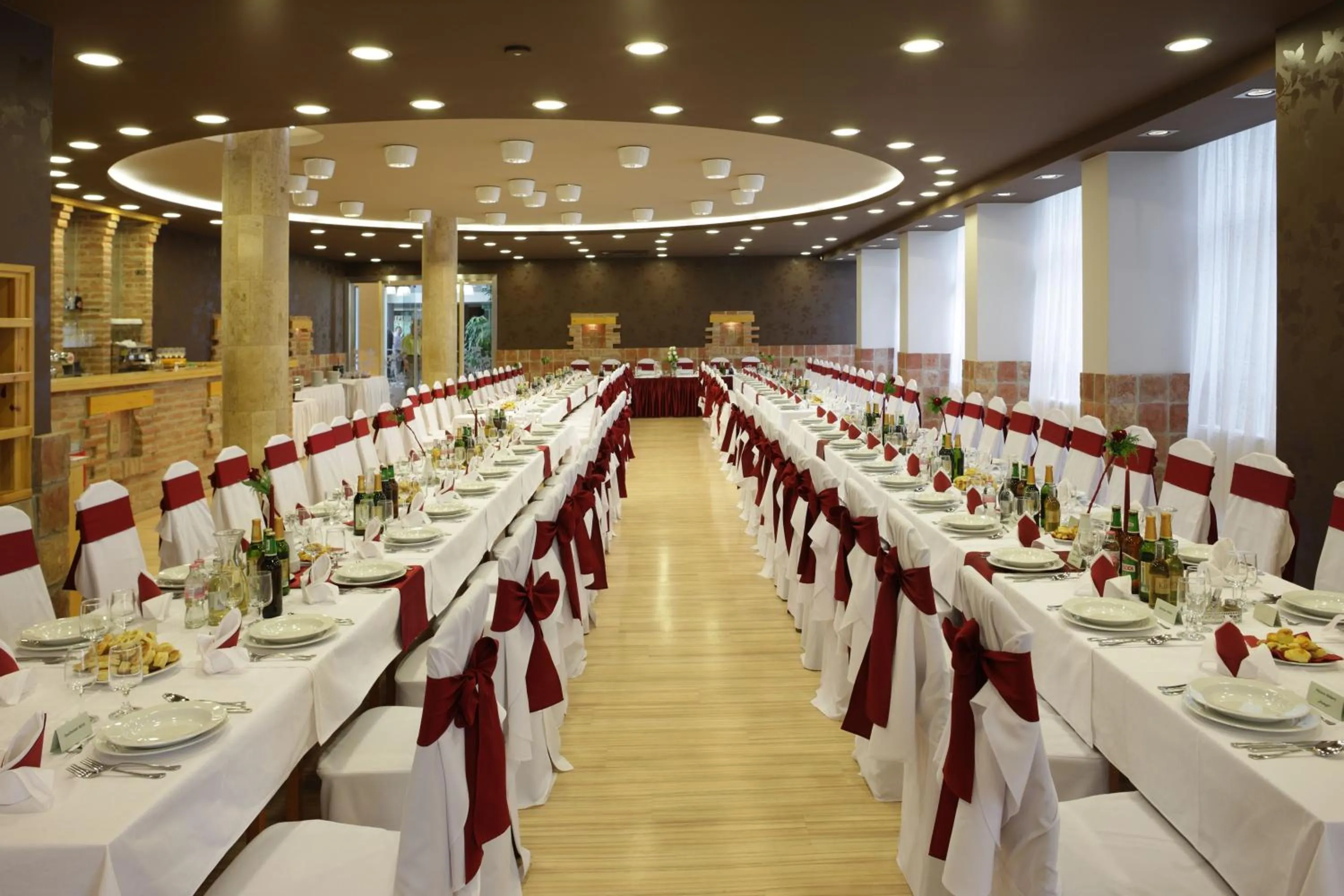 Restaurant/places to eat in Hotel Laterum