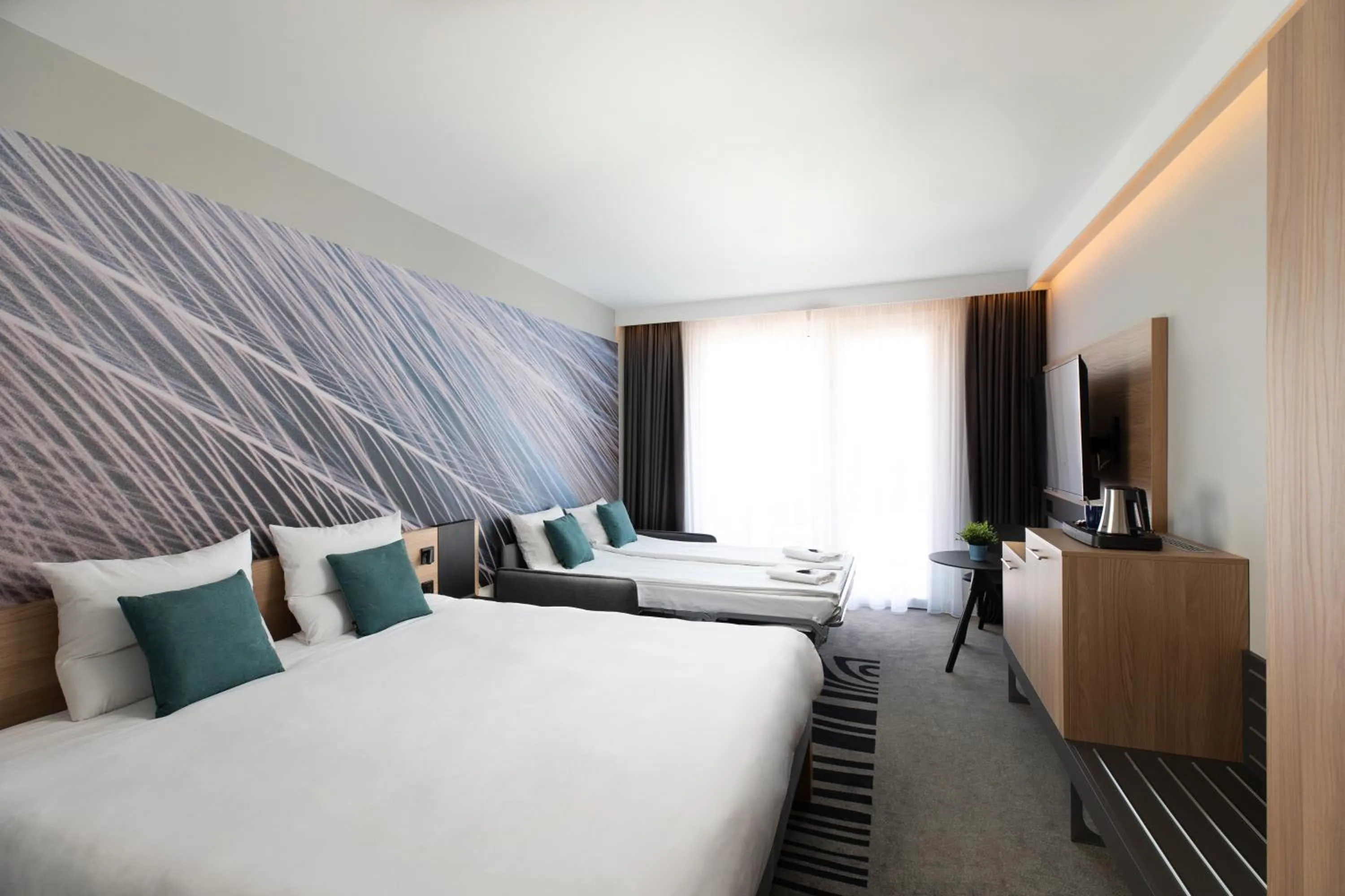 Toilet, Bed in Novotel Szeged