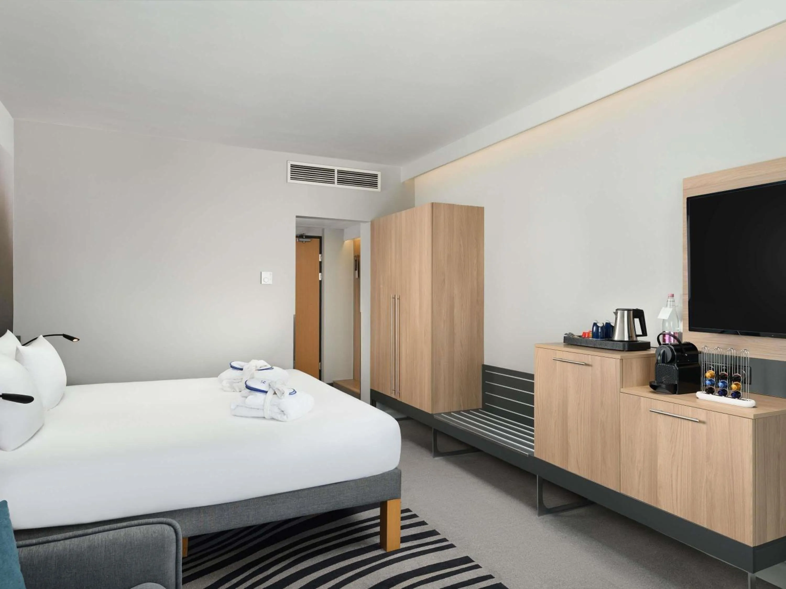 Bedroom, Bed in Novotel Szeged