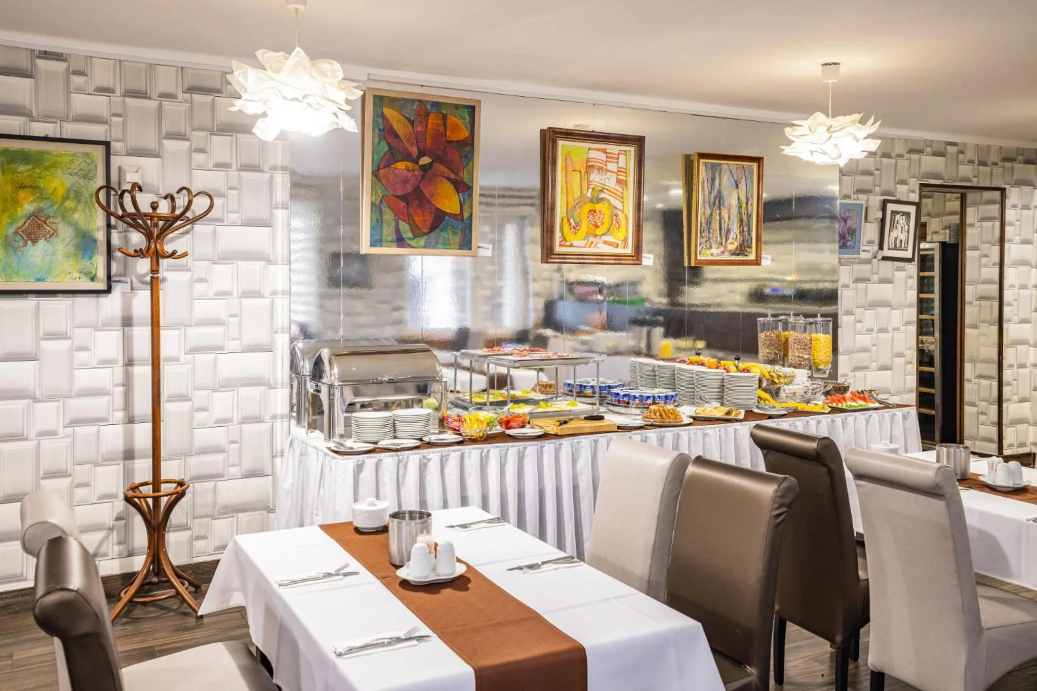 Breakfast in Hotel Central