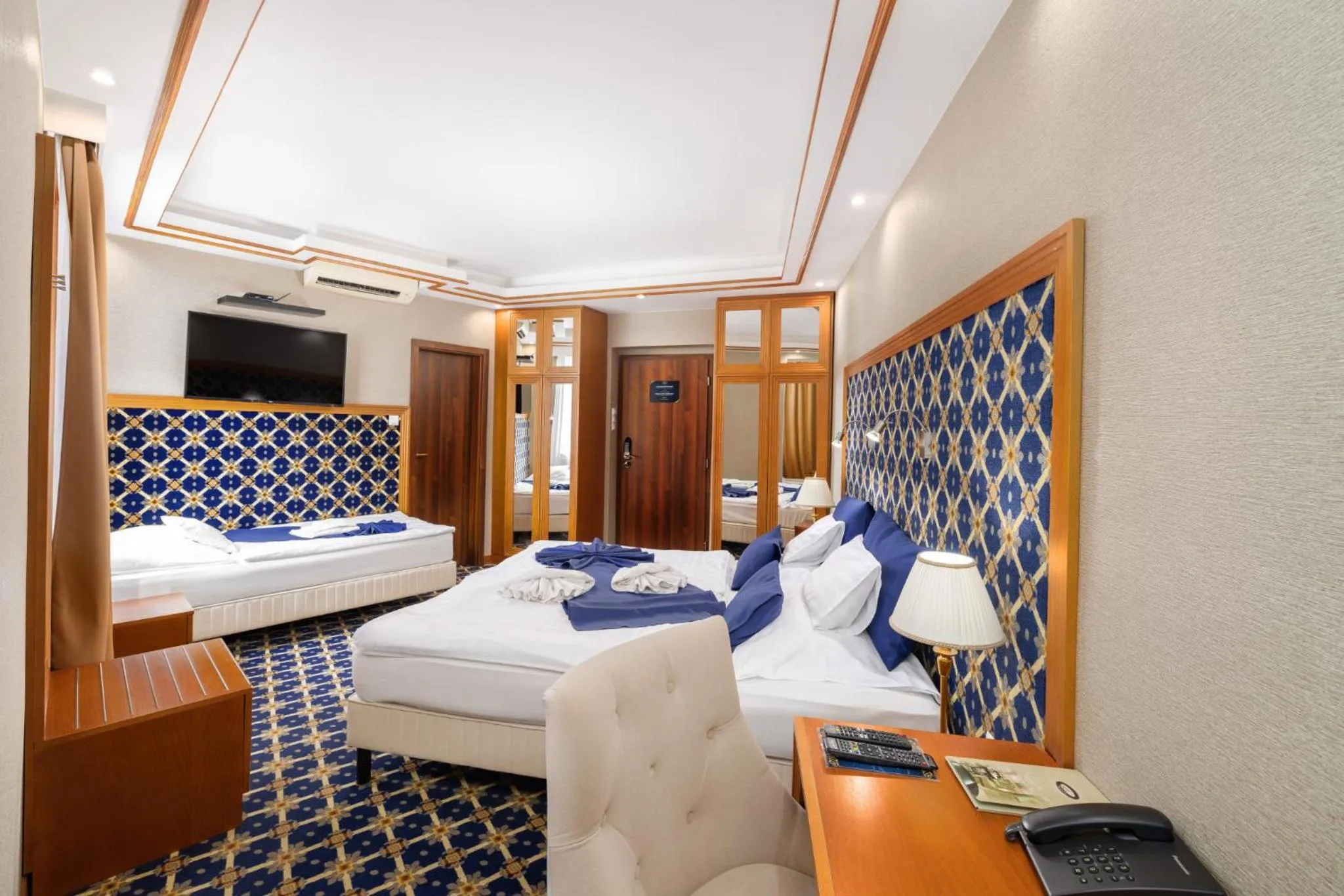 Bed in Hotel Central