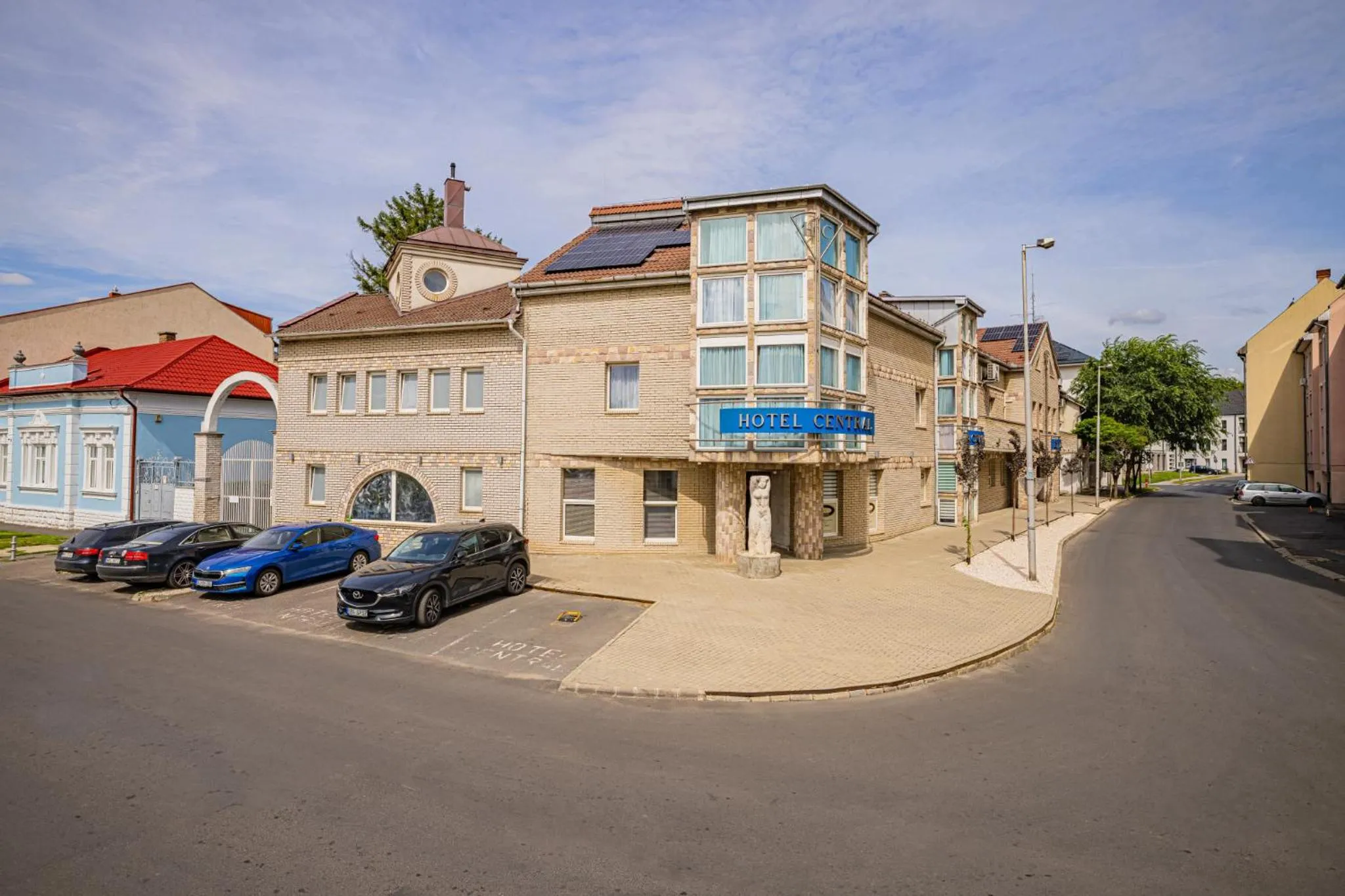 Property building in Hotel Central
