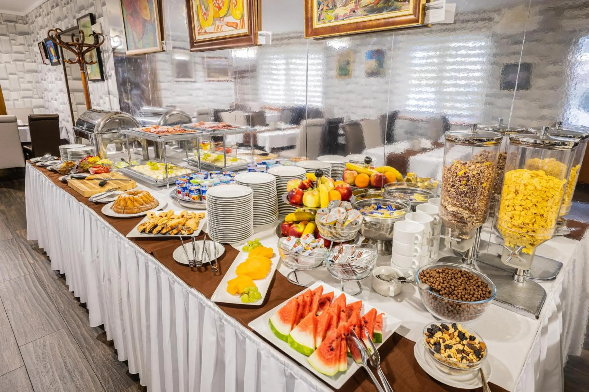 Food in Hotel Central