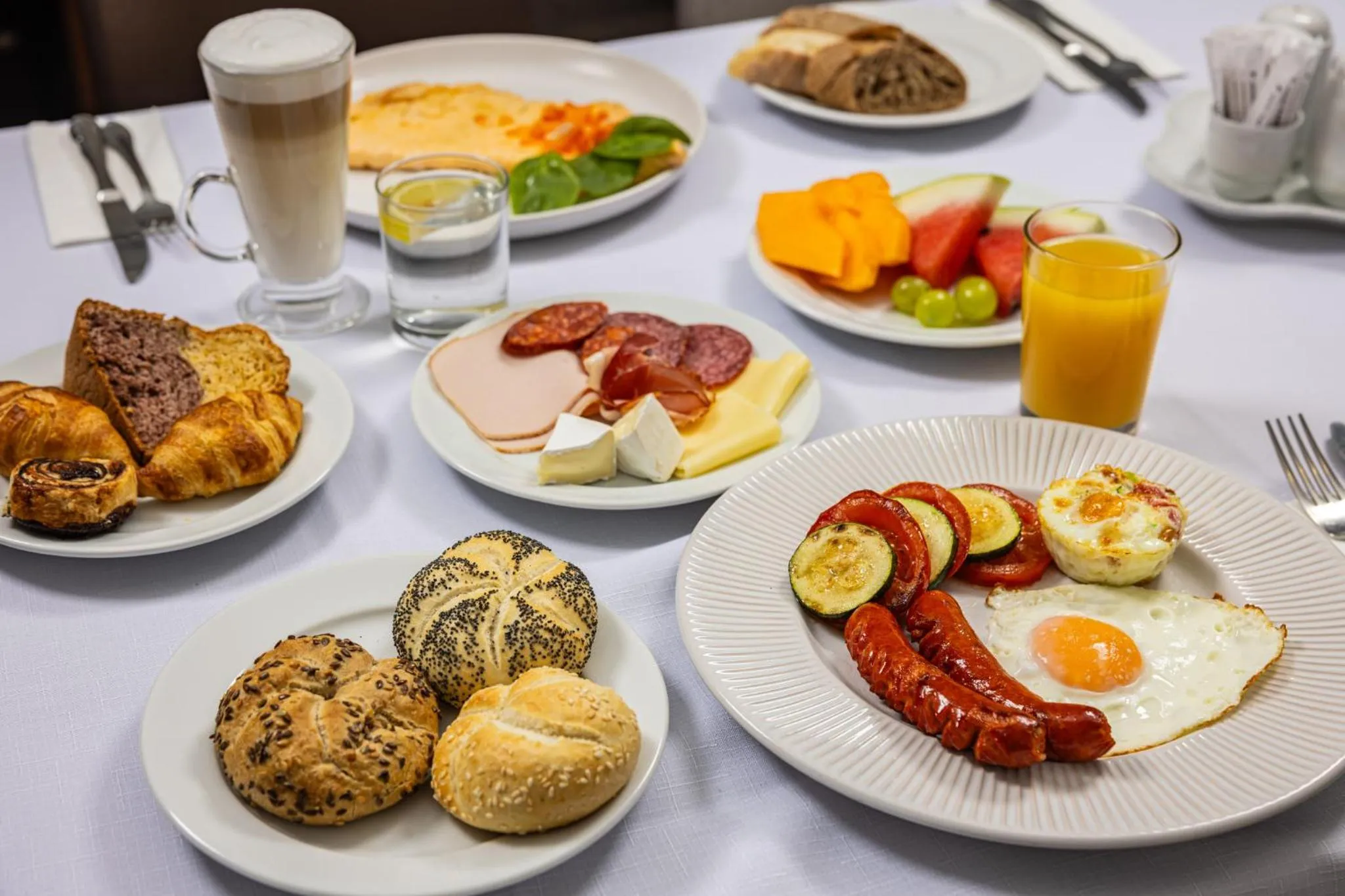 Breakfast in Hotel Central