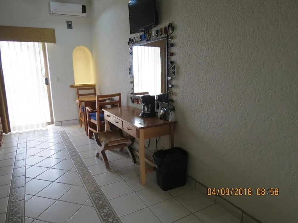 HOTEL MISION SANTA MARIA