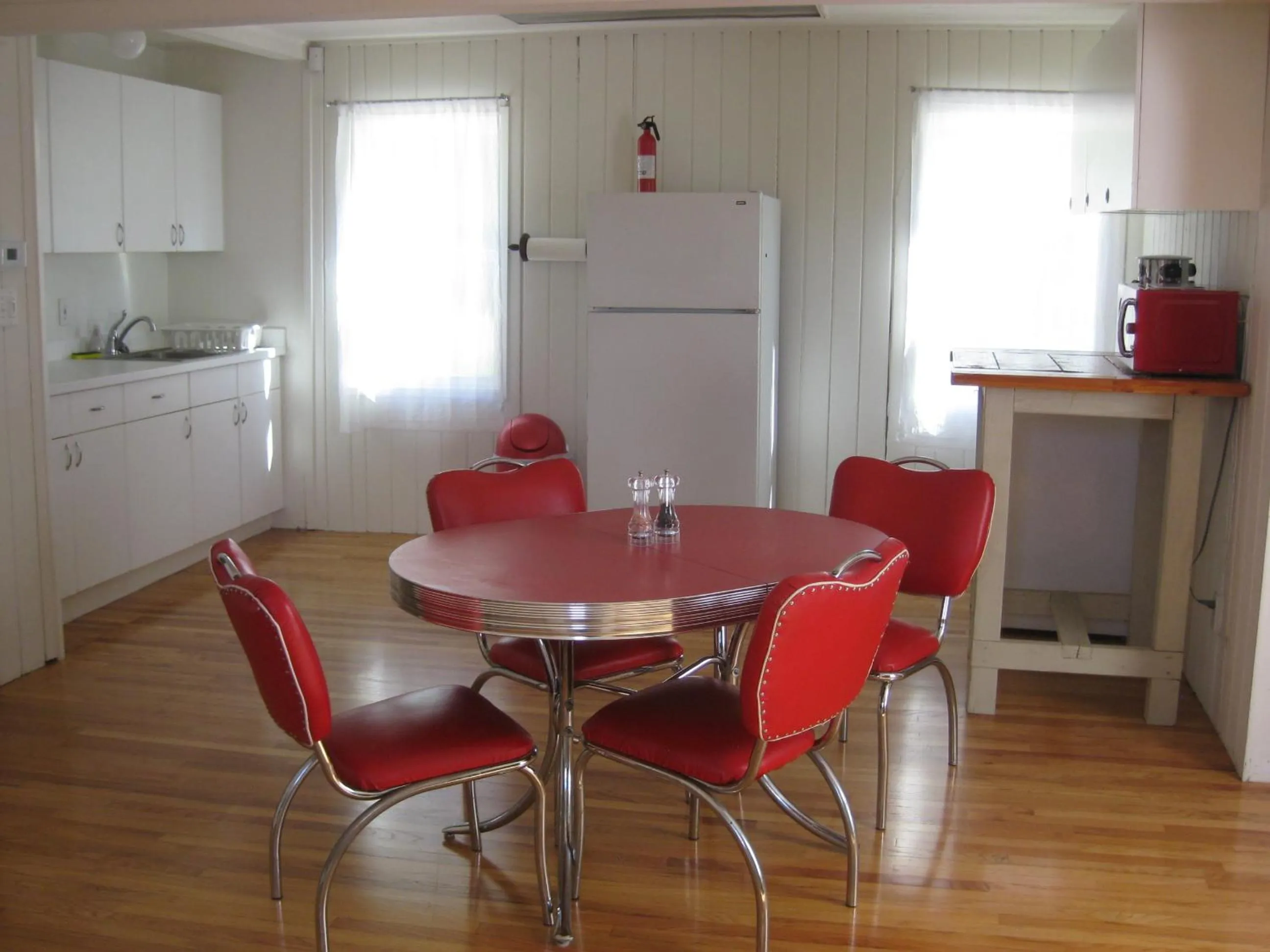 Kitchen or kitchenette in Secluded, Charming and Unique! Spacious Apartment EXCELLENT Central Location