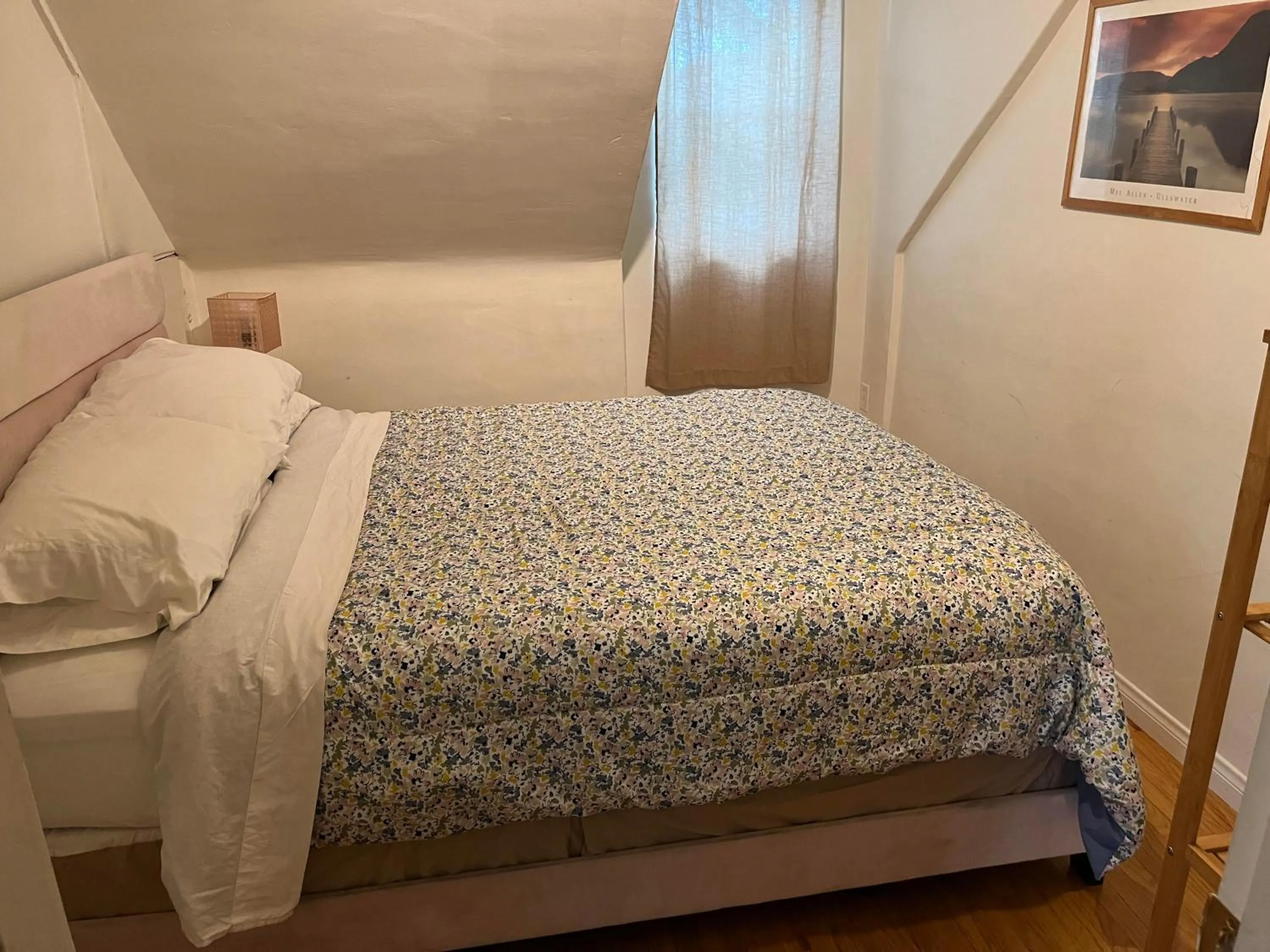 Bedroom, Bed in Secluded, Charming and Unique! Spacious Apartment EXCELLENT Central Location