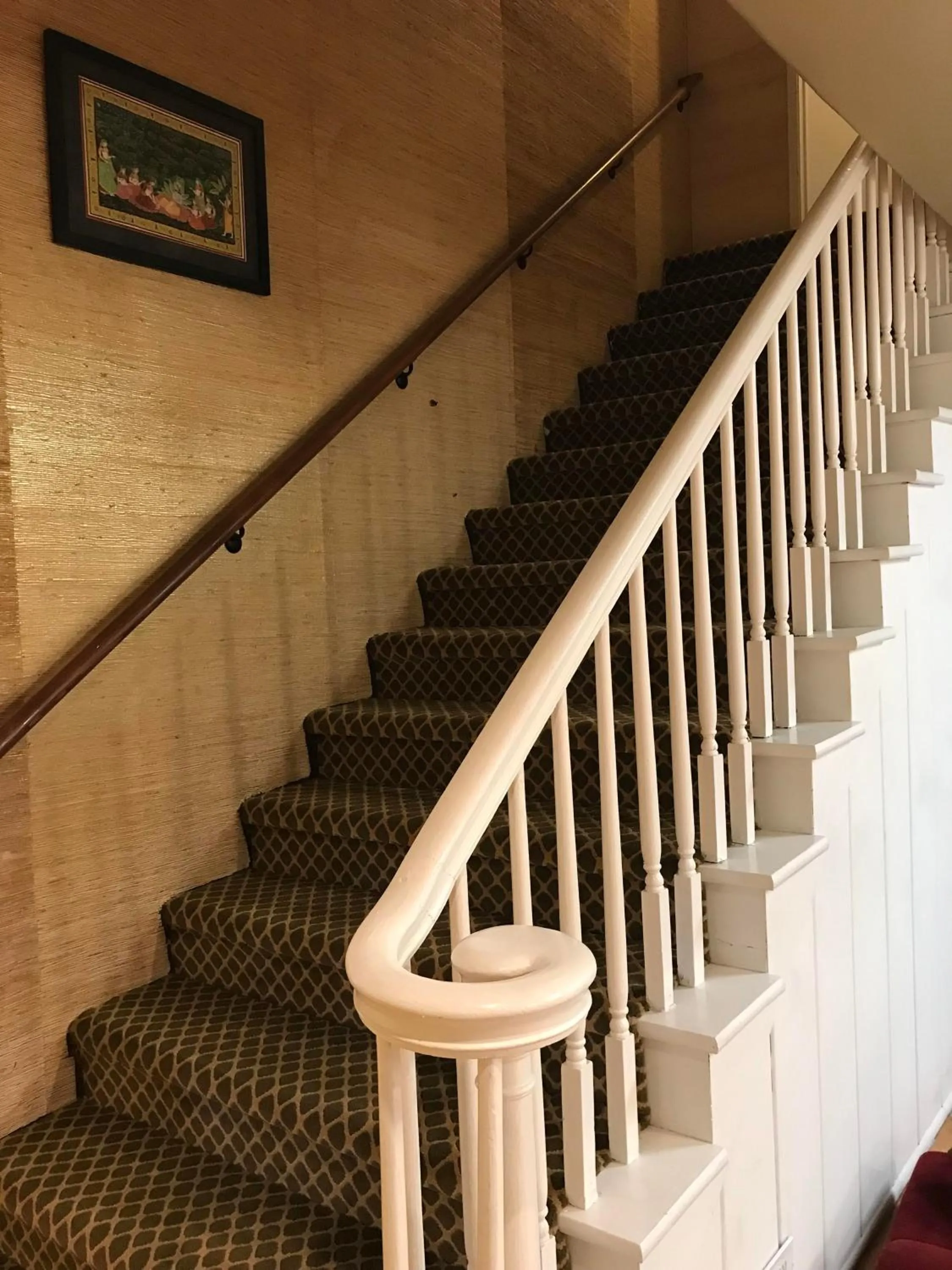 Facade/entrance in Secluded, Charming and Unique! Spacious Apartment EXCELLENT Central Location