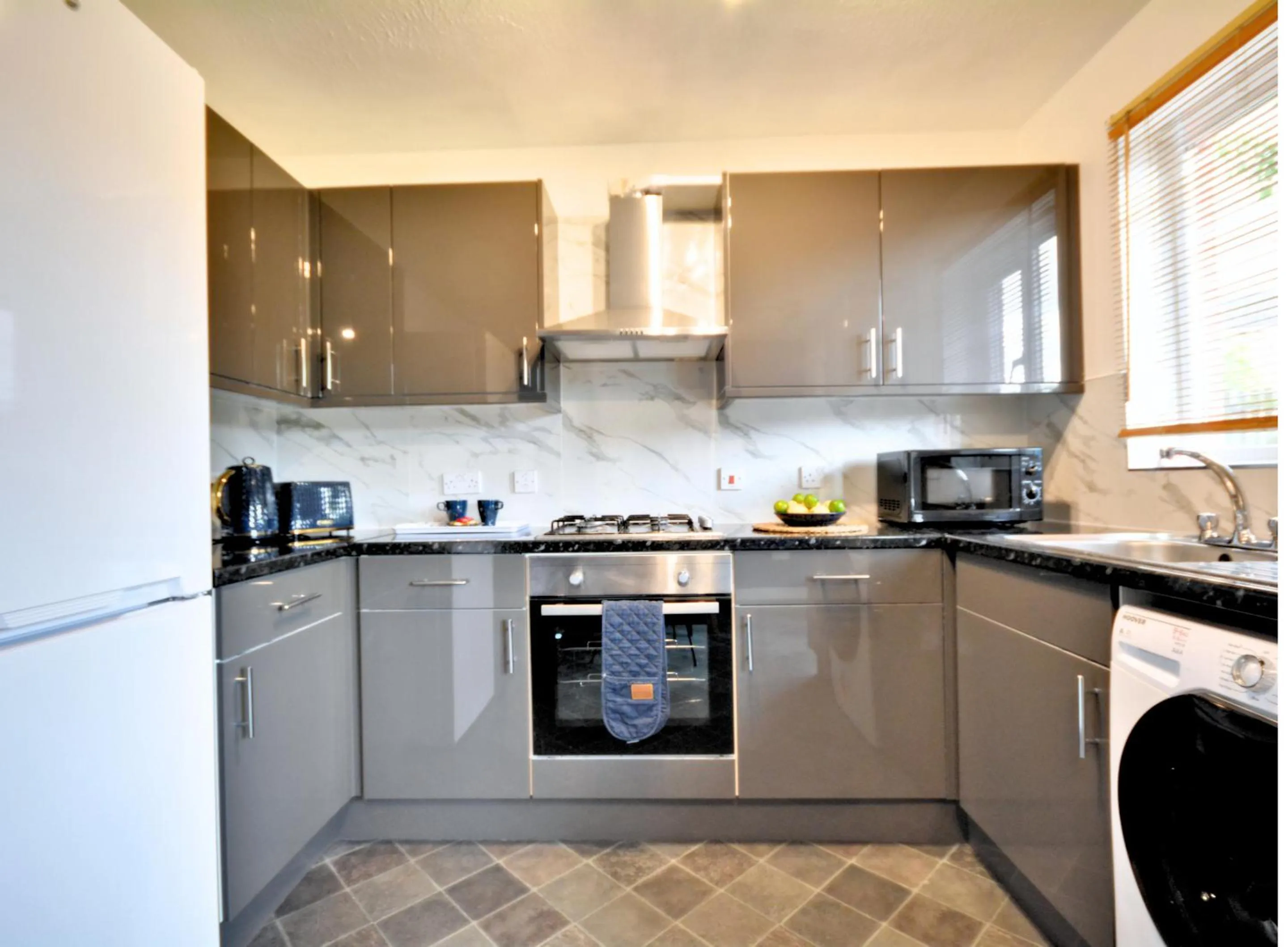 Kitchen or kitchenette in Manchester Townhouse by BEVOLVE - 4 bedrooms - Free Parking