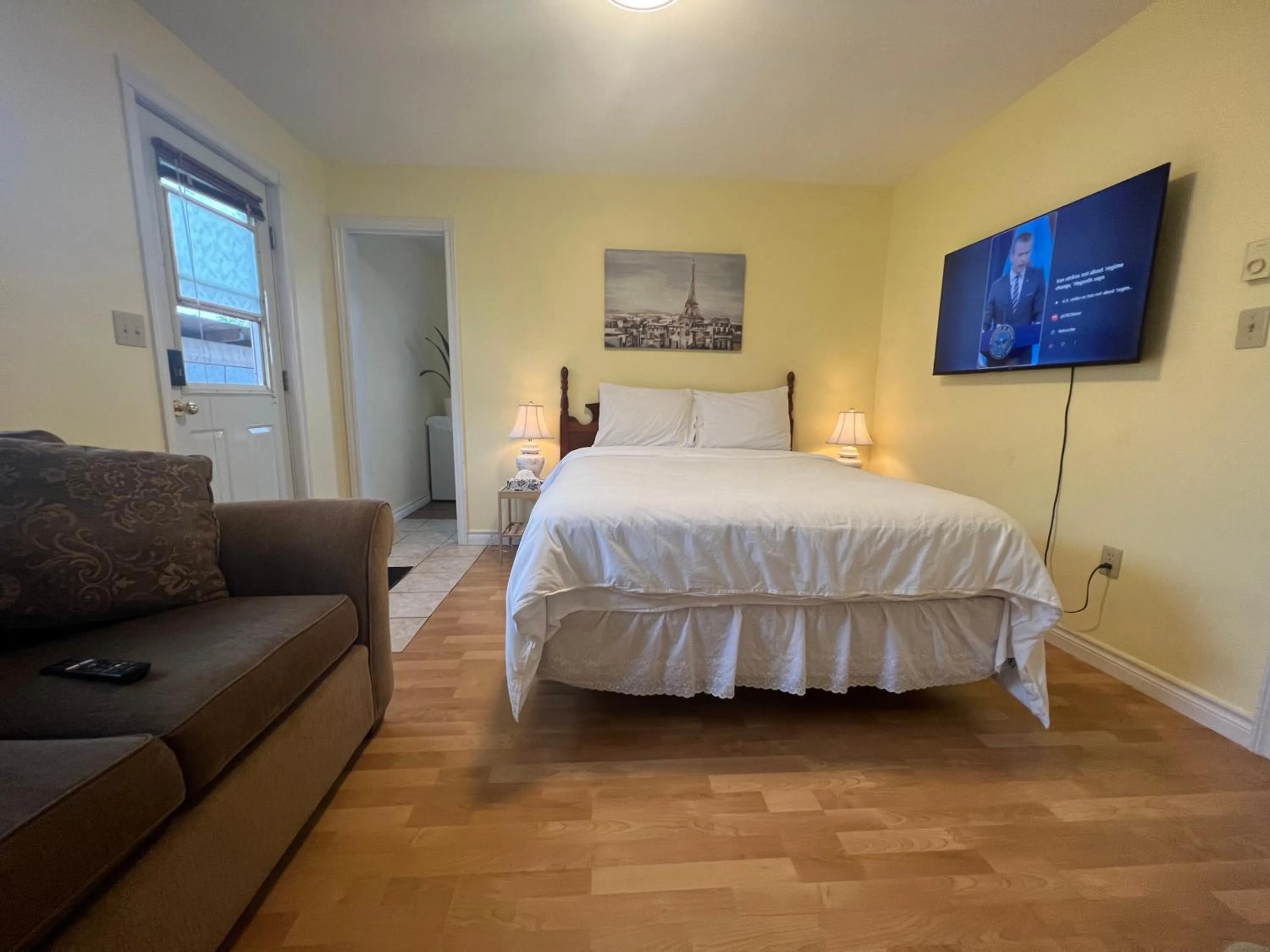 Lee's Ocean Peek B & B