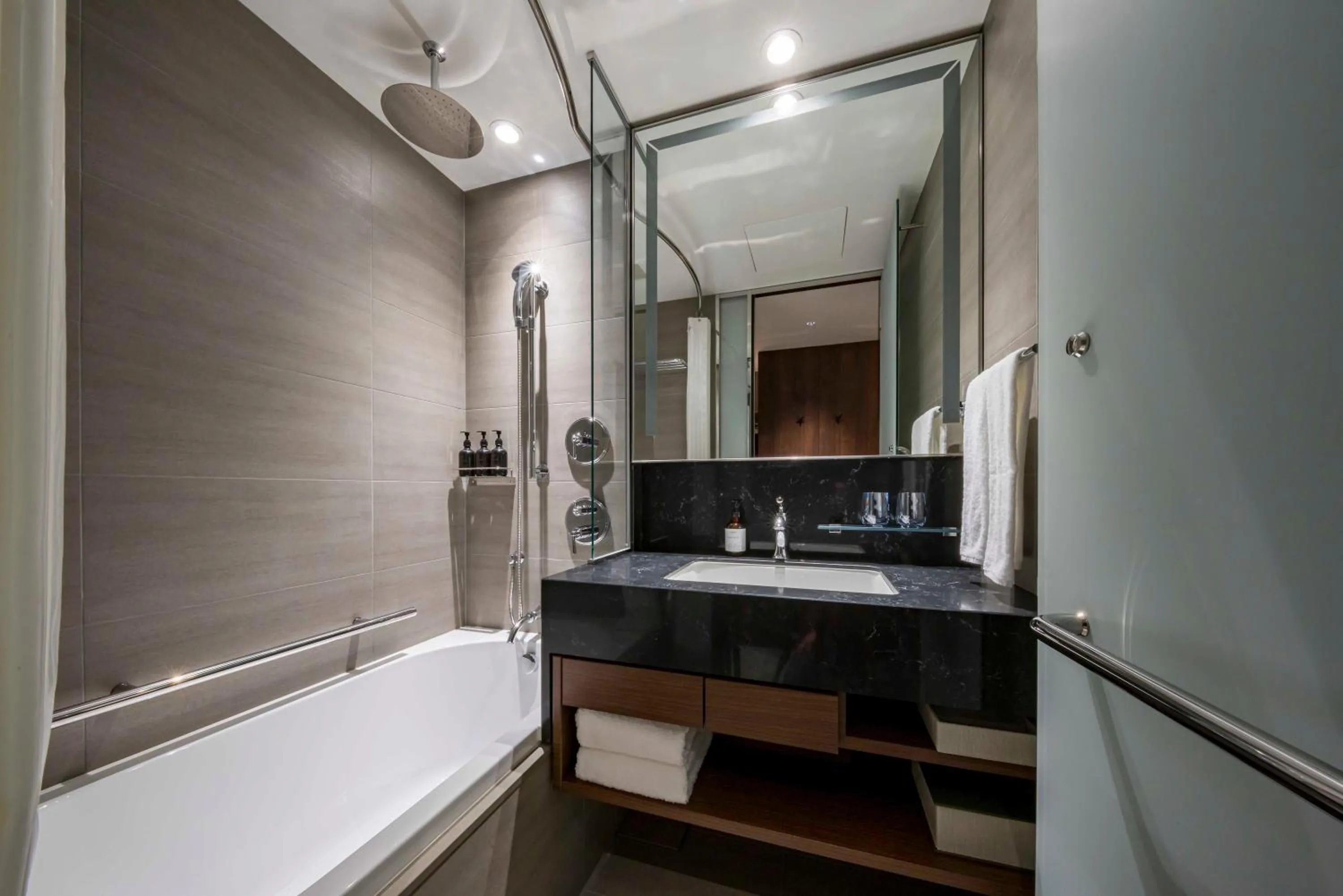 Bathroom in Hotel GrandBach Tokyo Ginza