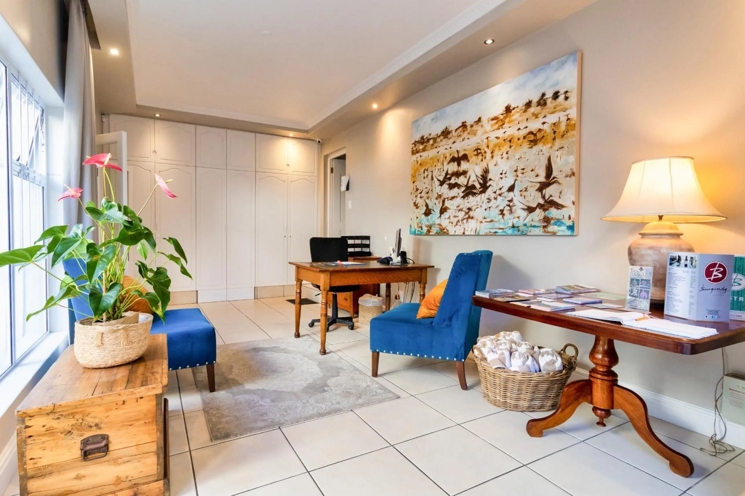 Hermanus Beachfront Lodge - Solar Power