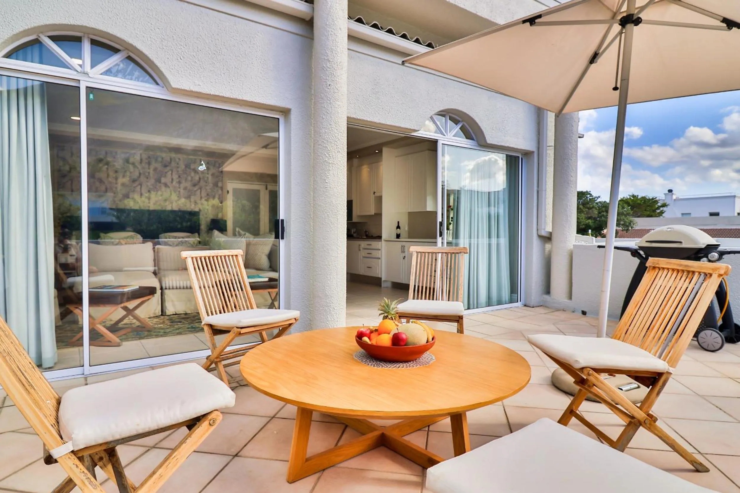 Hermanus Beachfront Lodge - Solar Power