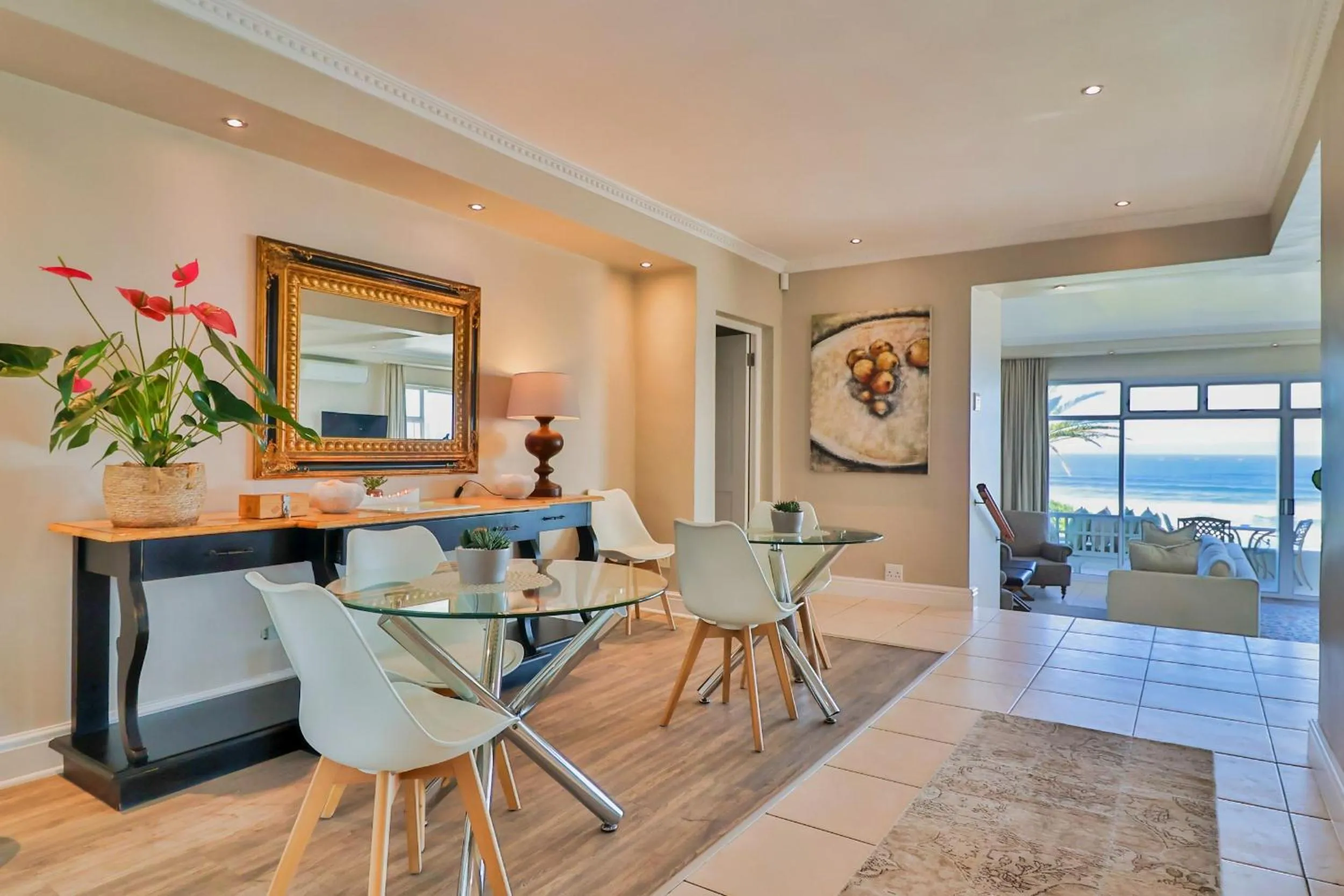 Hermanus Beachfront Lodge - Solar Power