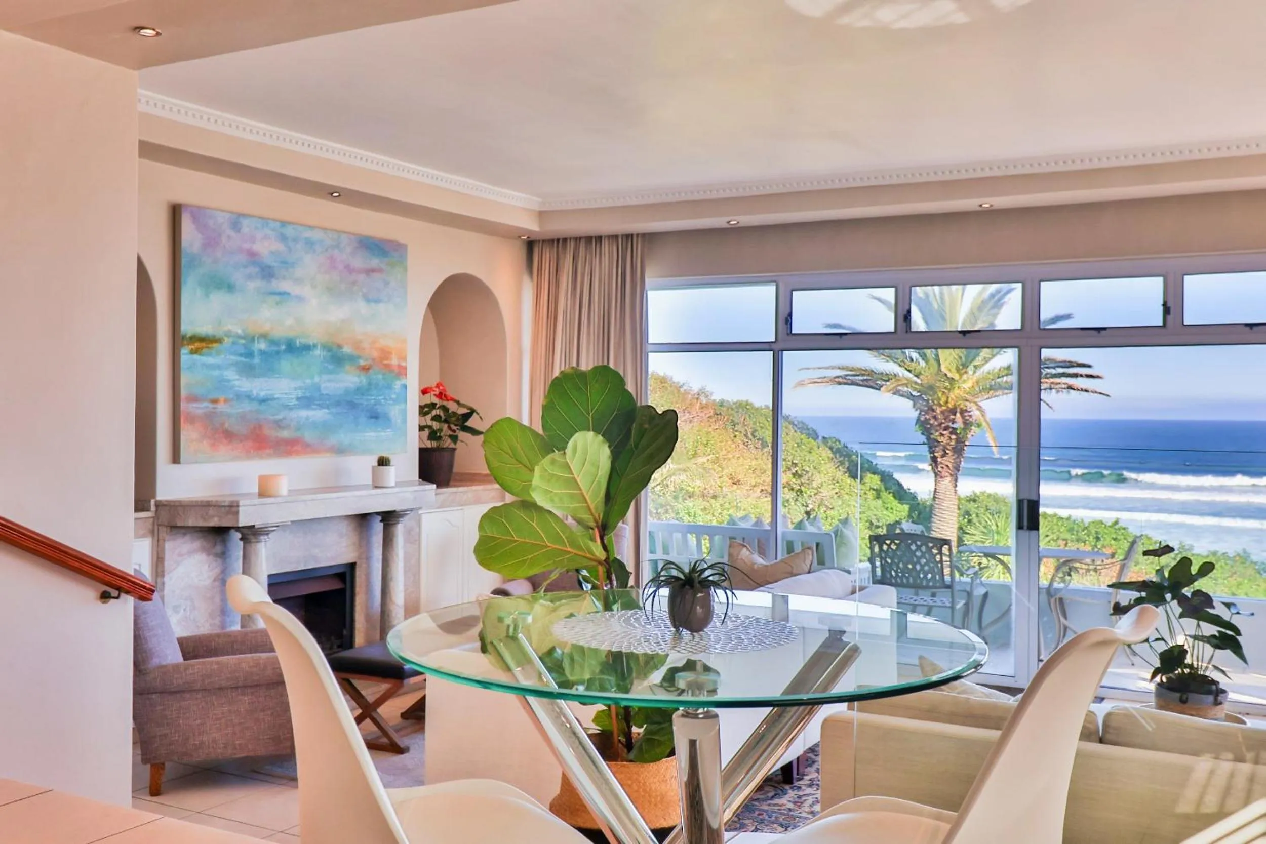 Hermanus Beachfront Lodge - Solar Power