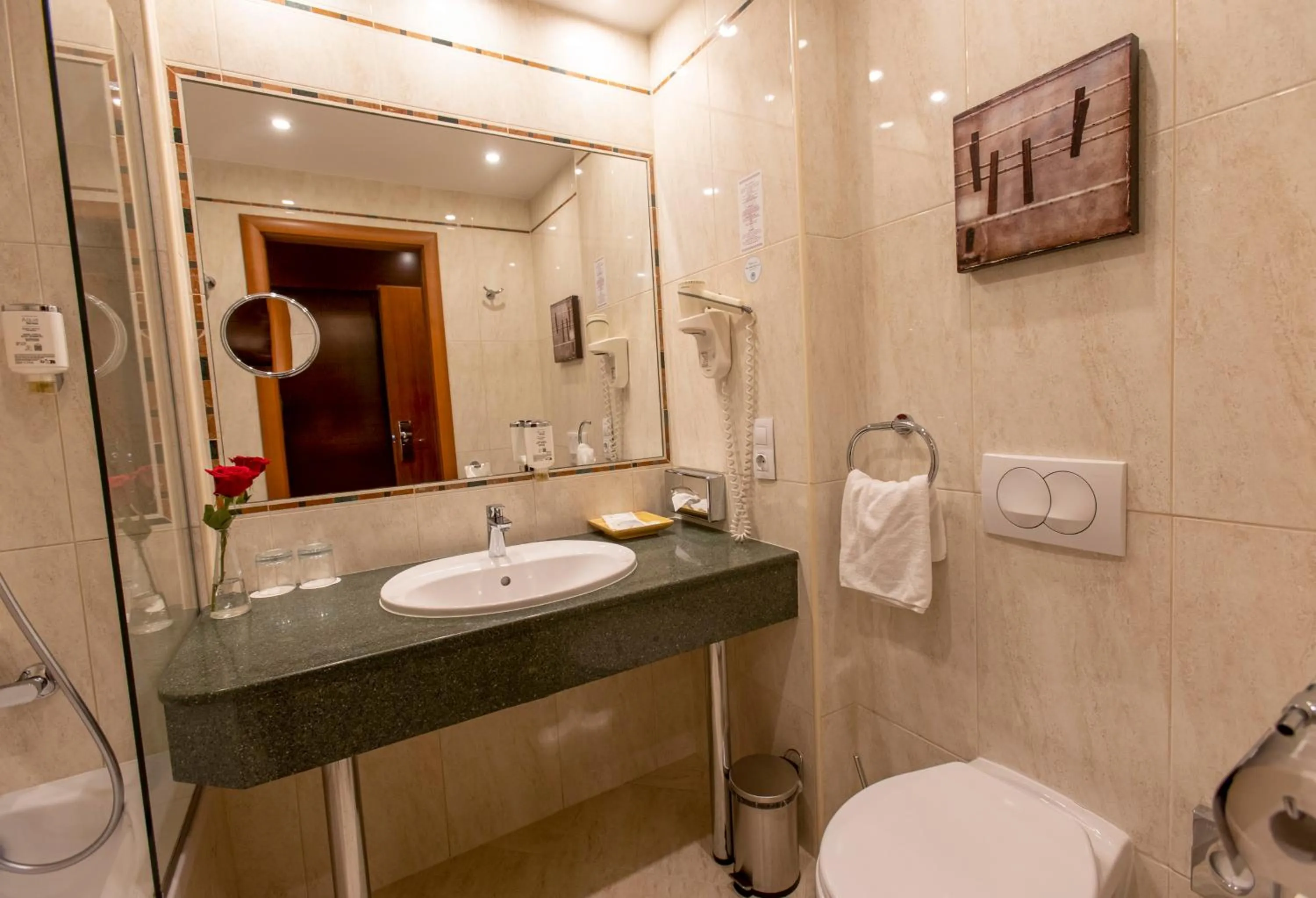 Bathroom in Lion's Garden Hotel