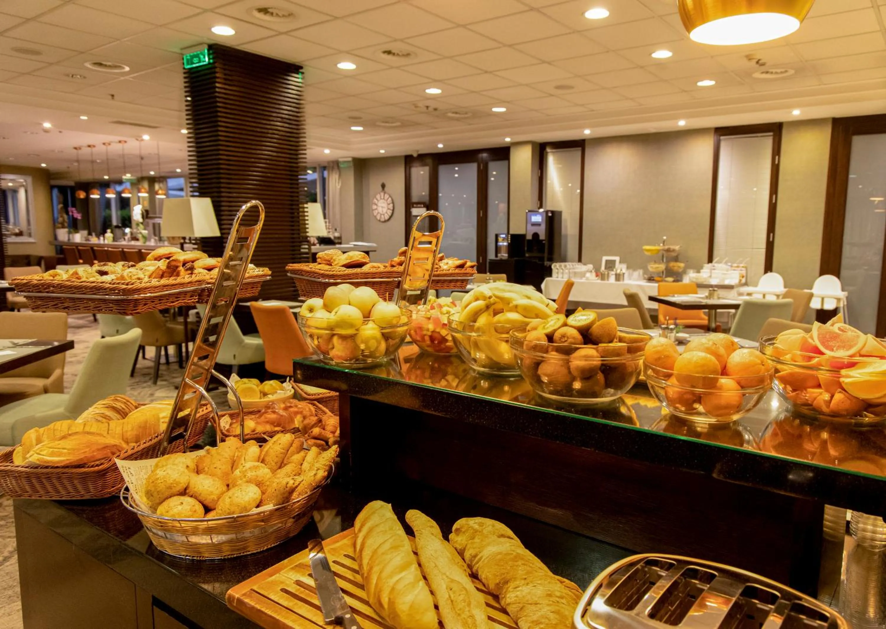 Buffet breakfast in Lion's Garden Hotel