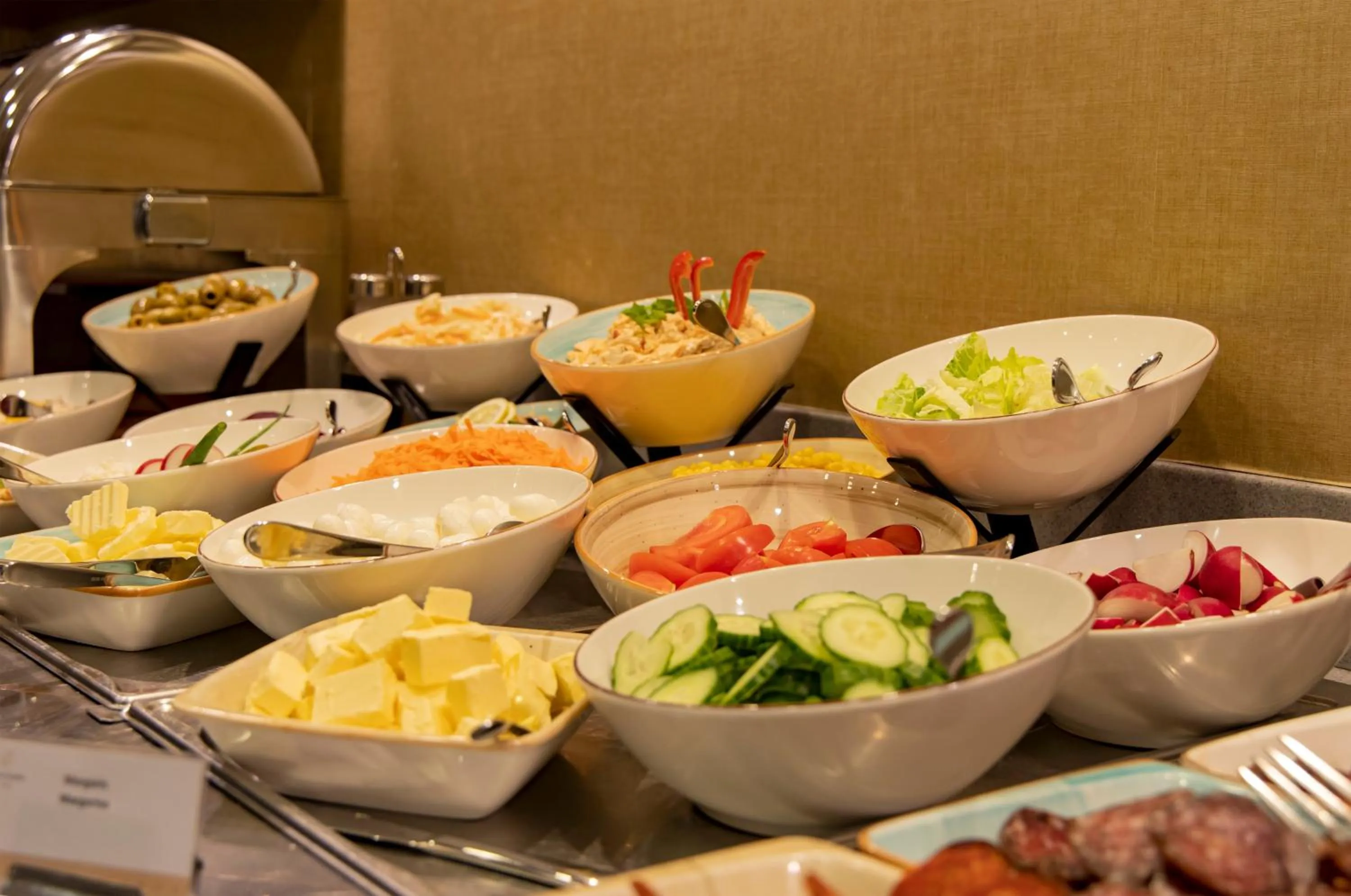 Buffet breakfast in Lion's Garden Hotel