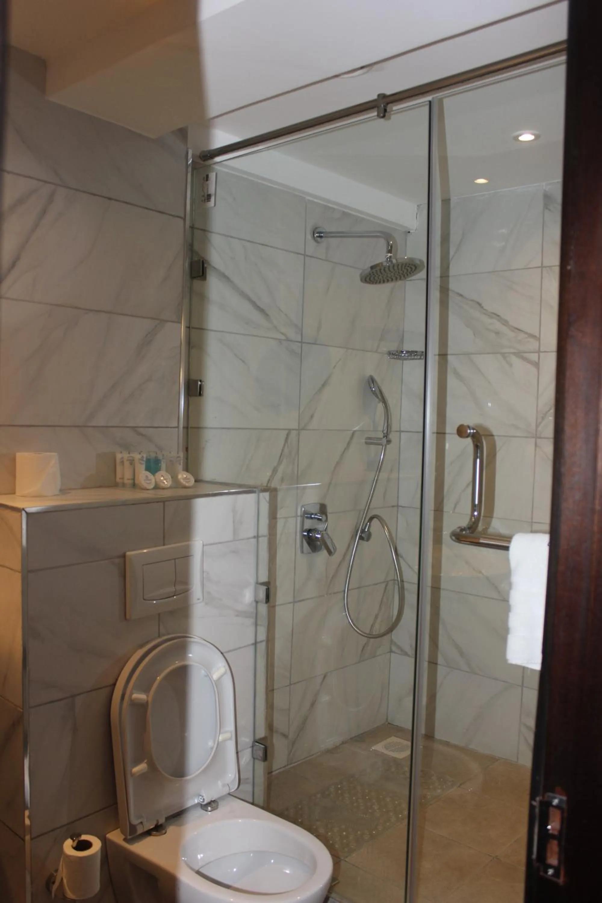 Shower in The Crossroads Hotel, Westlands