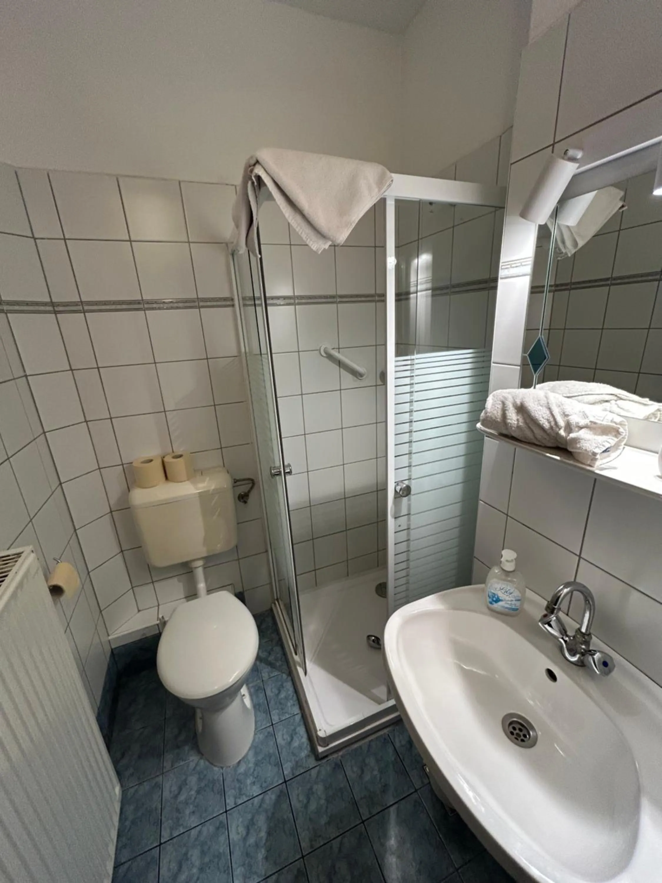 Shower in Corvin Hotel