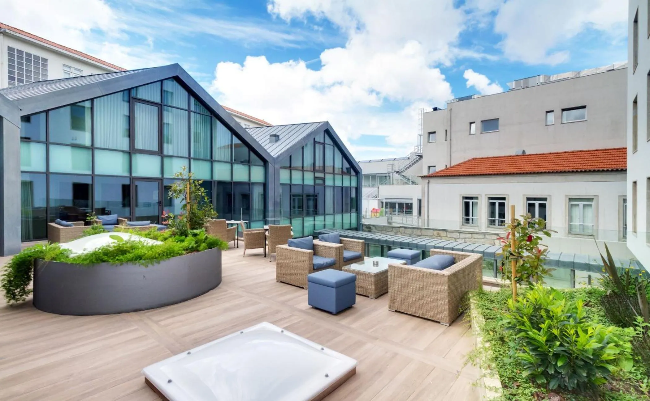 Patio in Oca Oriental Porto Hotel