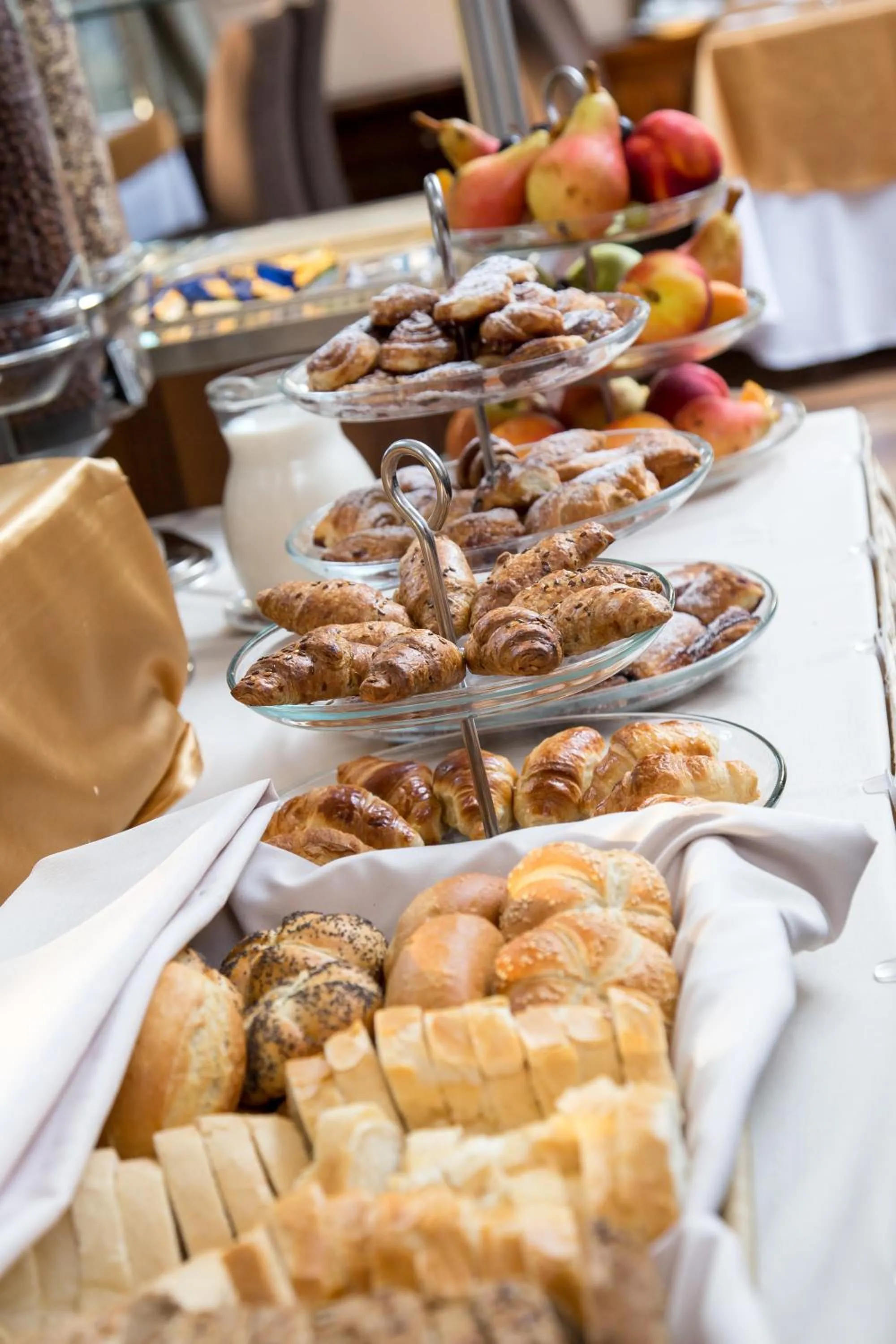 Breakfast in Erzsébet Királyné Szálloda