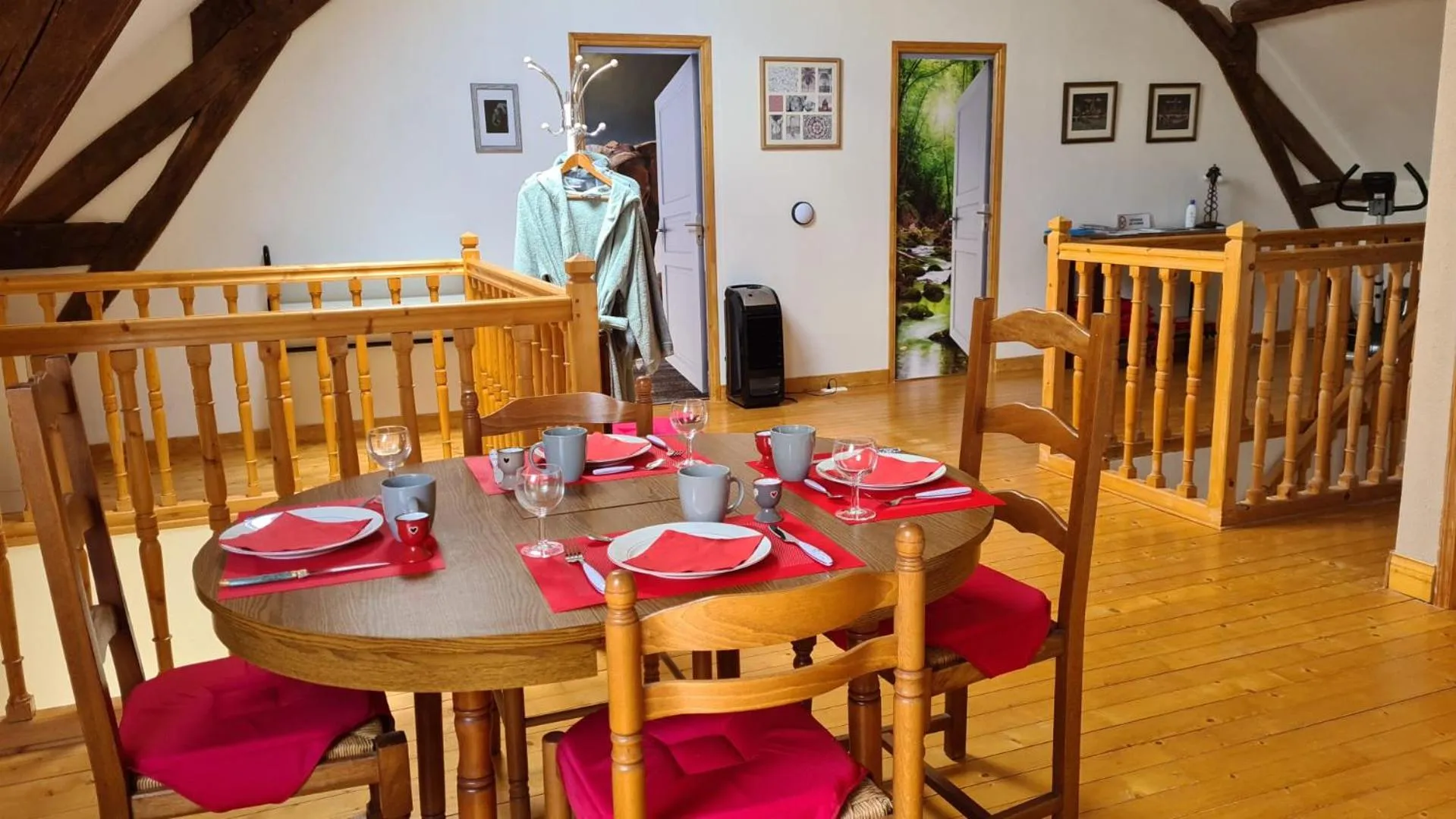 Breakfast in L'Eléphant Heureux