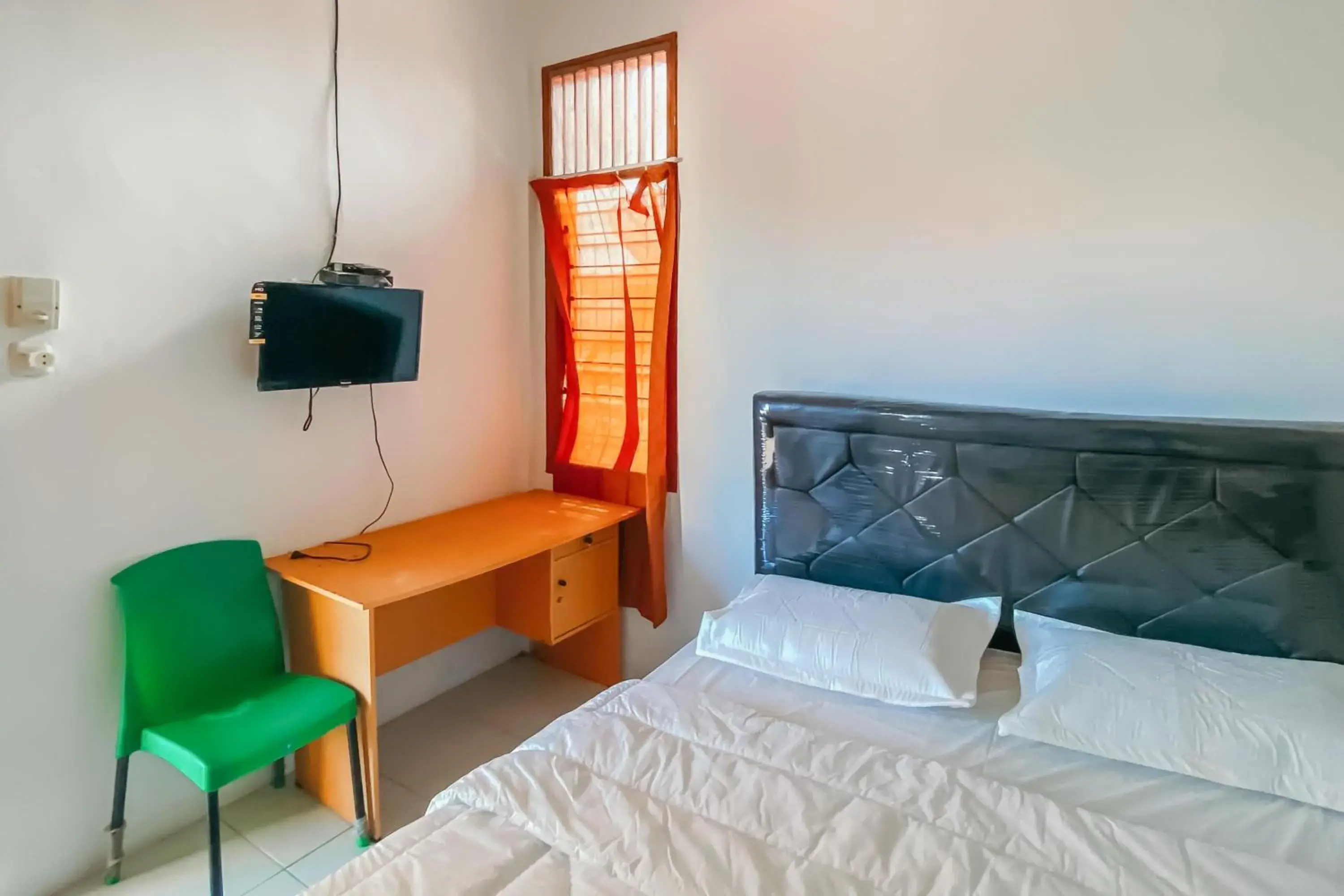 Double Room in RedDoorz Syariah near RS Harapan Bunda Banda Aceh Double Room in RedDoorz Syariah near RS Harapan Bunda Banda Aceh