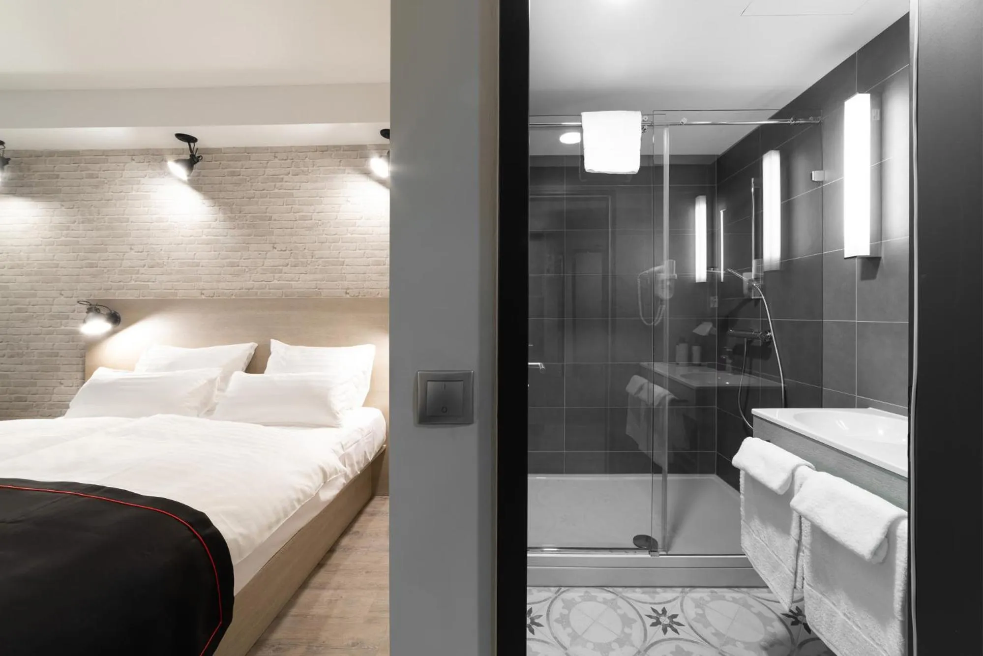 Toilet, Bed in DORMERO Hotel Budapest