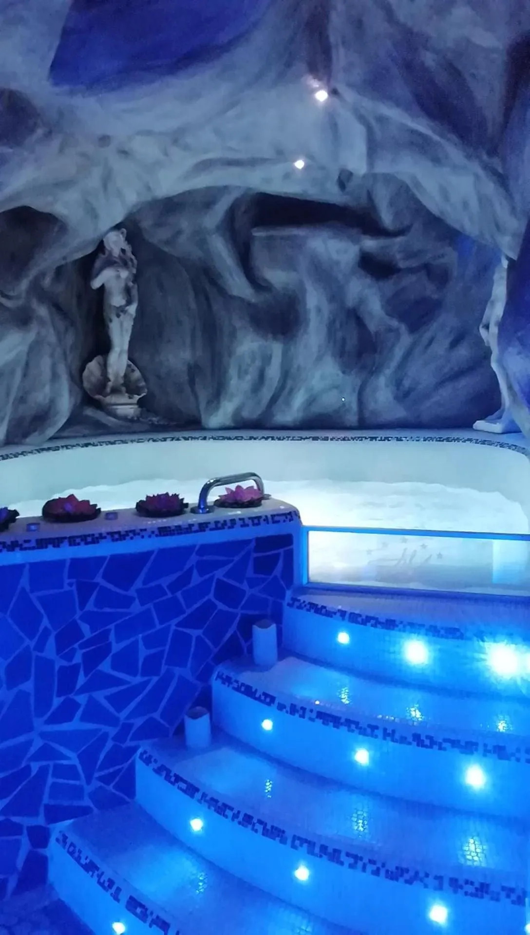 Hot Tub in B&B Dalì