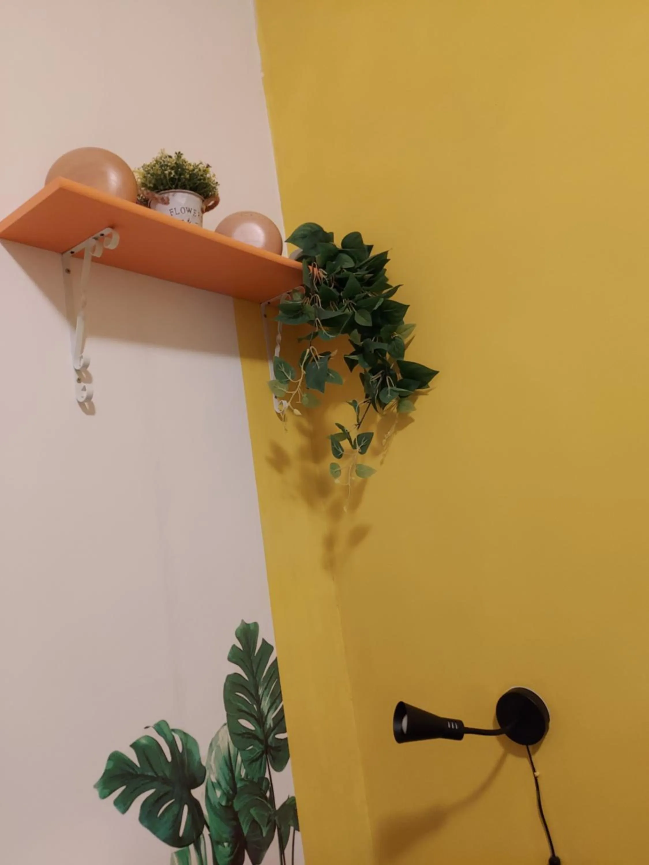 Decorative detail in Guesthouse Calvart25